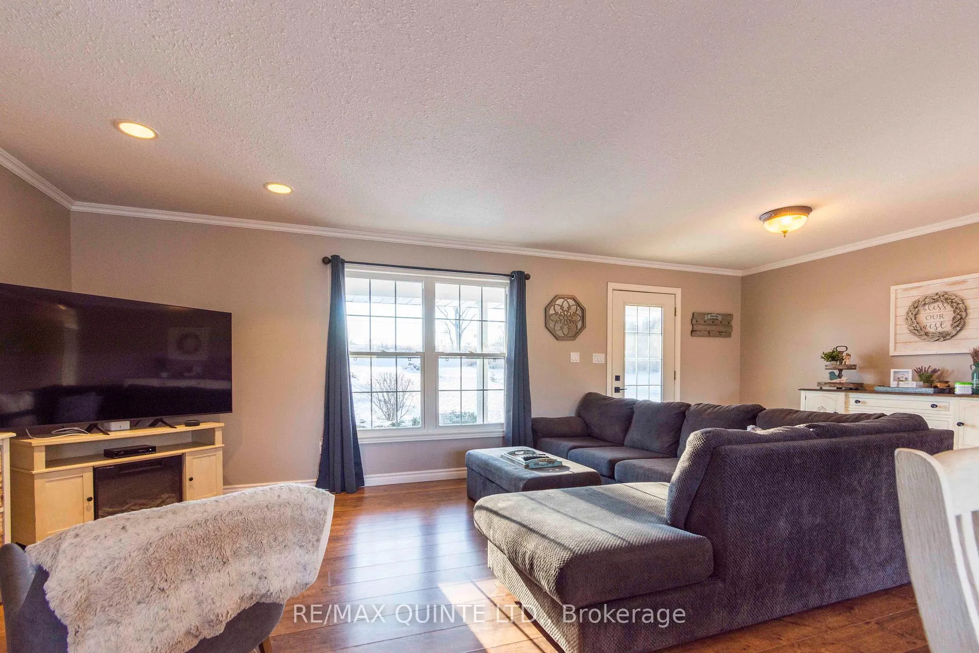 Photo 12 of 847 Thrasher Road, Belleville, Thurlow Ward — HOMEH