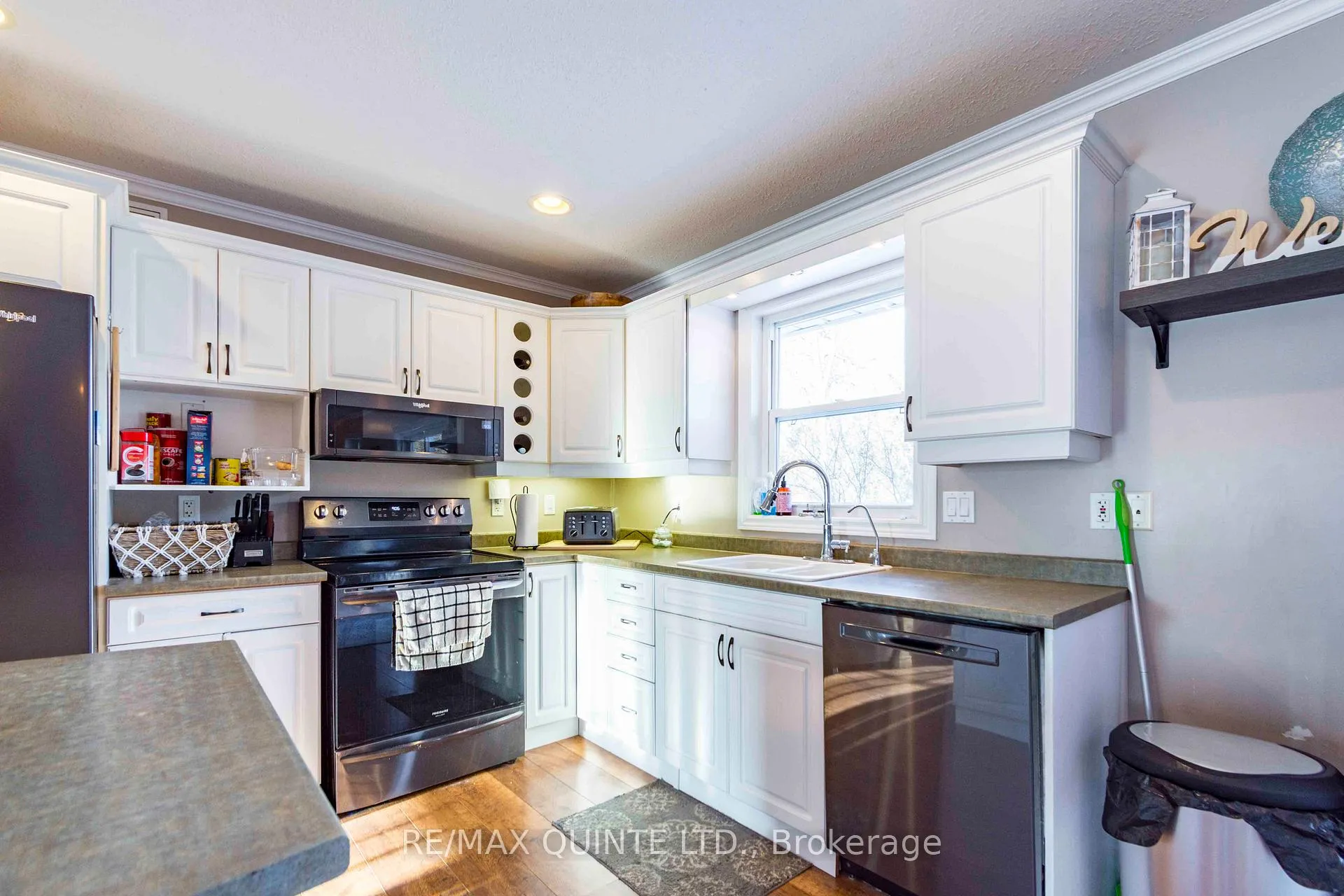 Photo 16 of 847 Thrasher Road, Belleville, Thurlow Ward — HOMEH