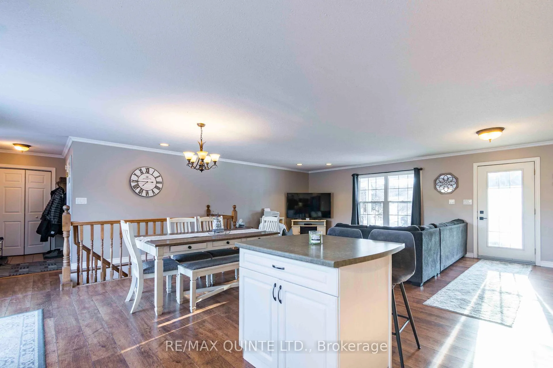 Photo 18 of 847 Thrasher Road, Belleville, Thurlow Ward — HOMEH