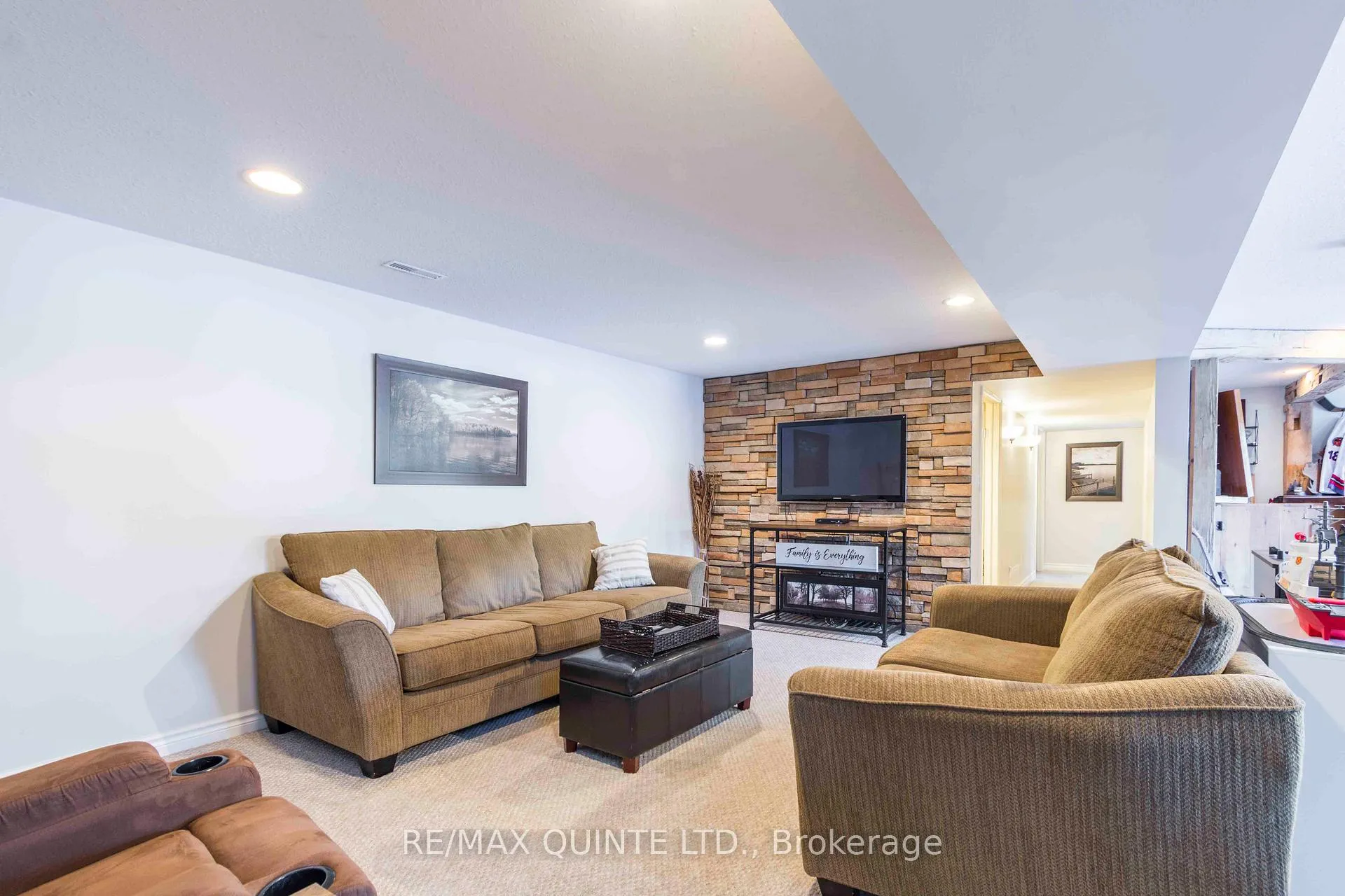 Photo 27 of 847 Thrasher Road, Belleville, Thurlow Ward — HOMEH