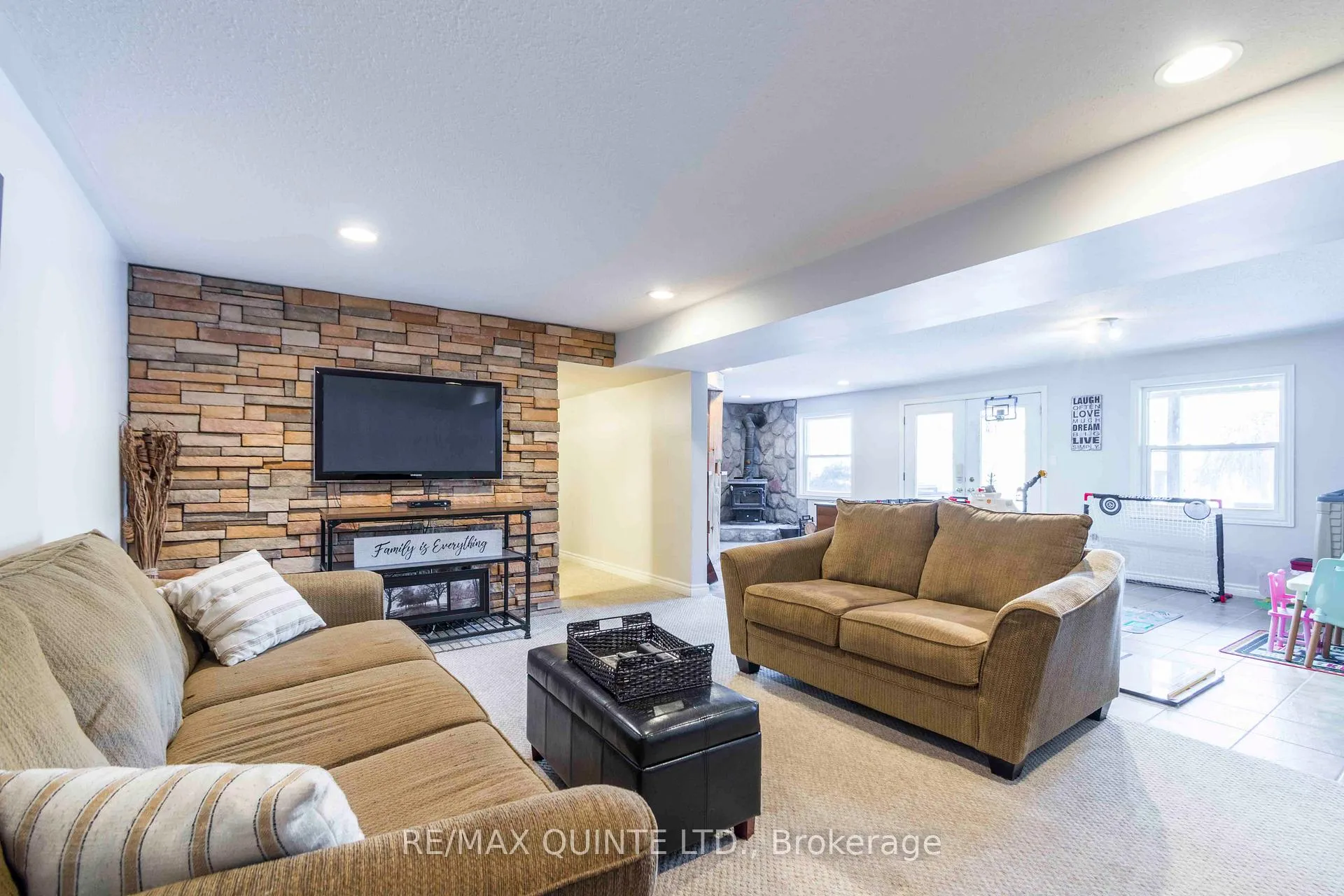 Photo 28 of 847 Thrasher Road, Belleville, Thurlow Ward — HOMEH