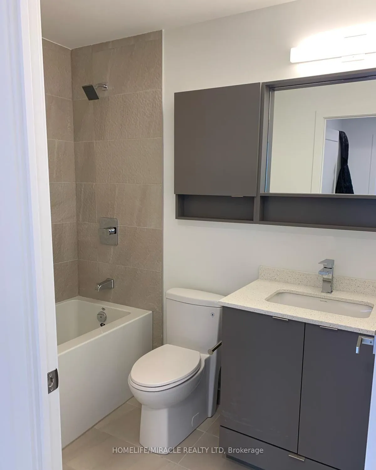Photo 7 of Unit 207, 415 Main Street W, Hamilton, Kirkendall — HOMEH