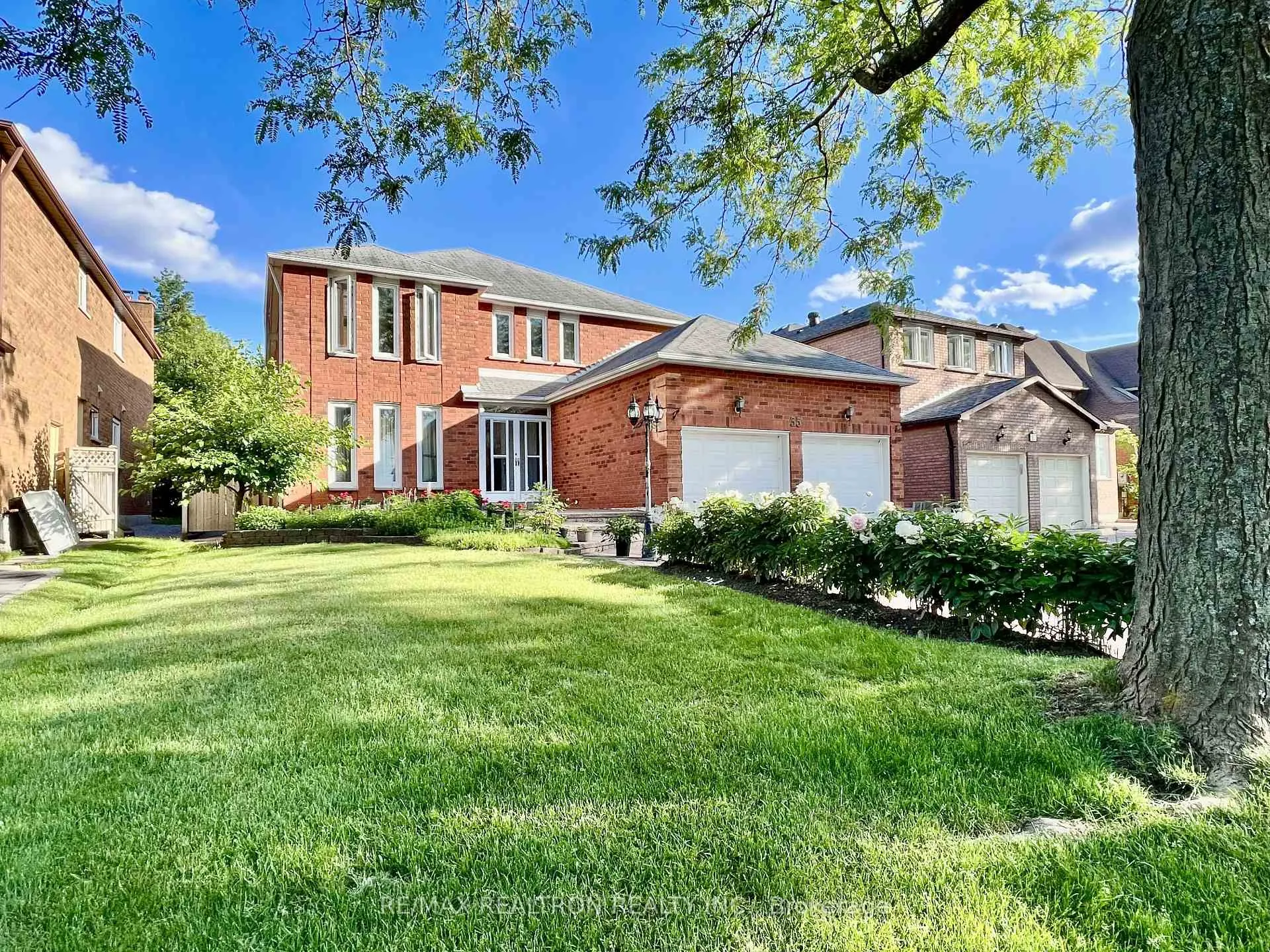 Photo 3 of Unit Basement, 35 Soho Crescent, Markham, Markville — HOMEH
