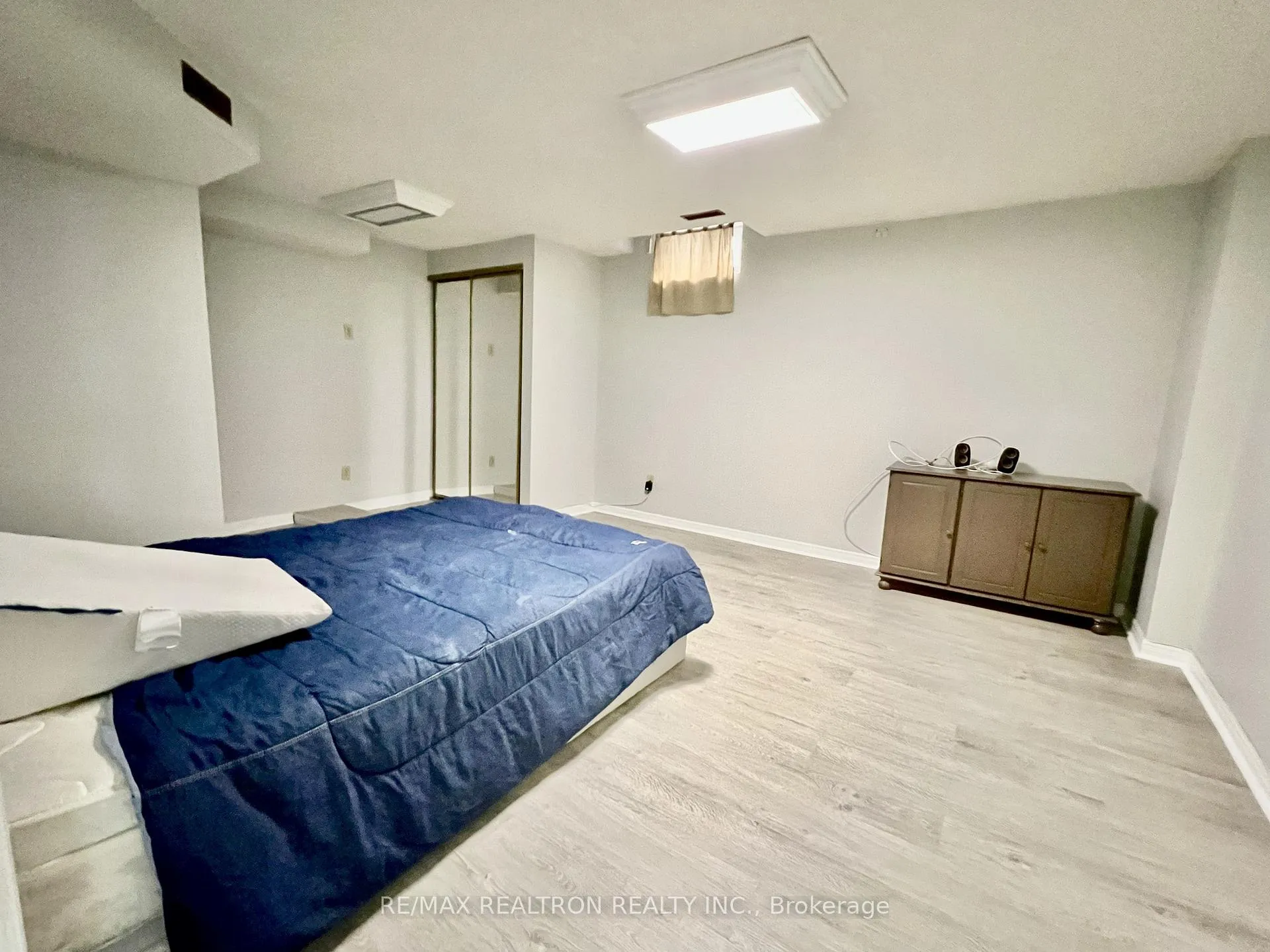 Photo 6 of Unit Basement, 35 Soho Crescent, Markham, Markville — HOMEH
