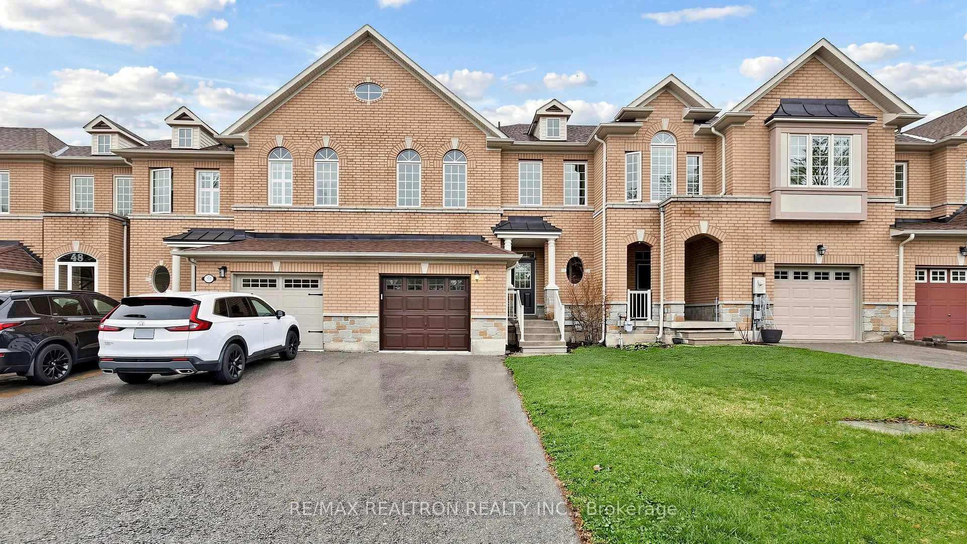 Photo 2 of 52 Gauguin Avenue, Vaughan, Patterson — HOMEH