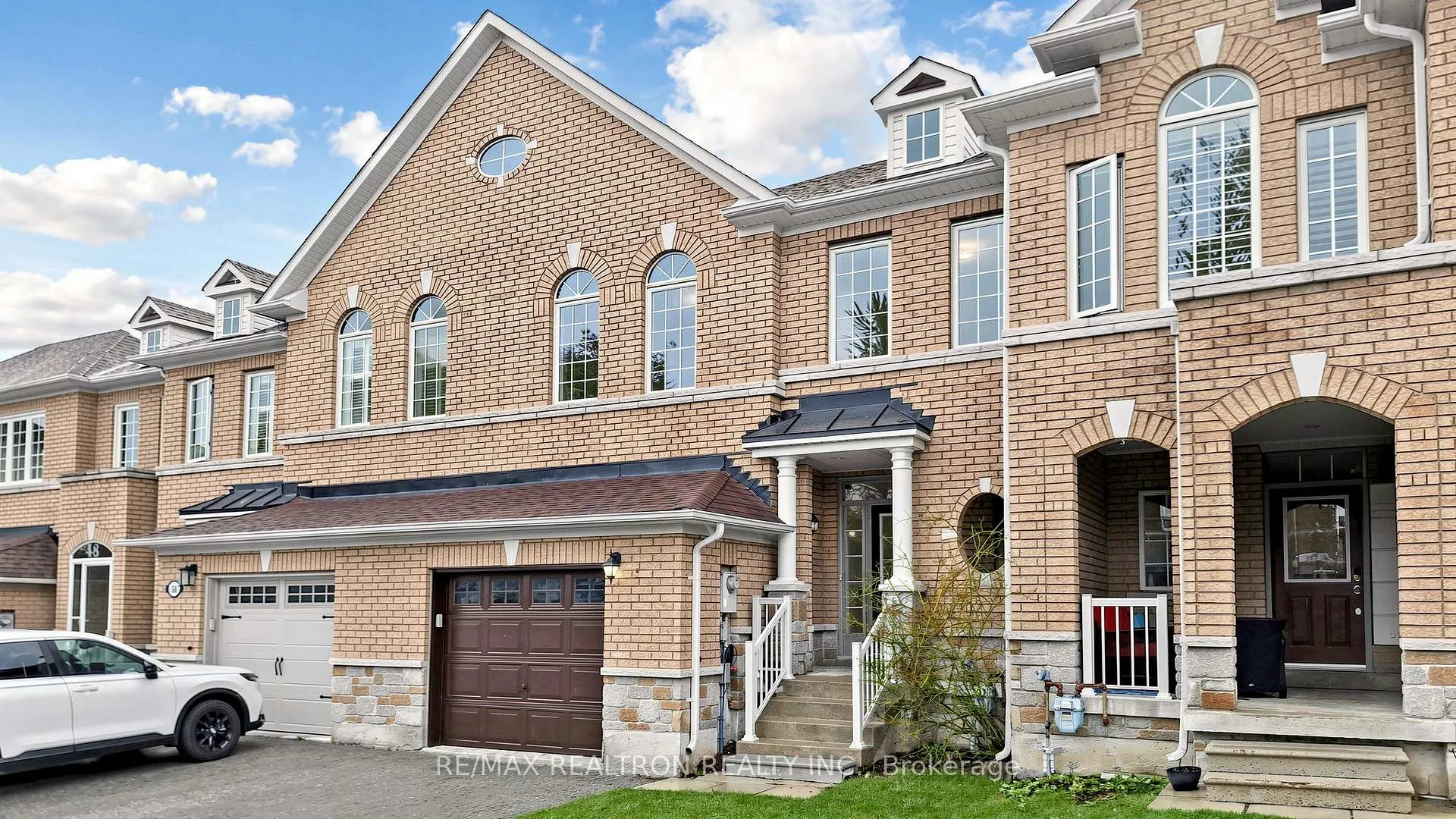 Photo 3 of 52 Gauguin Avenue, Vaughan, Patterson — HOMEH
