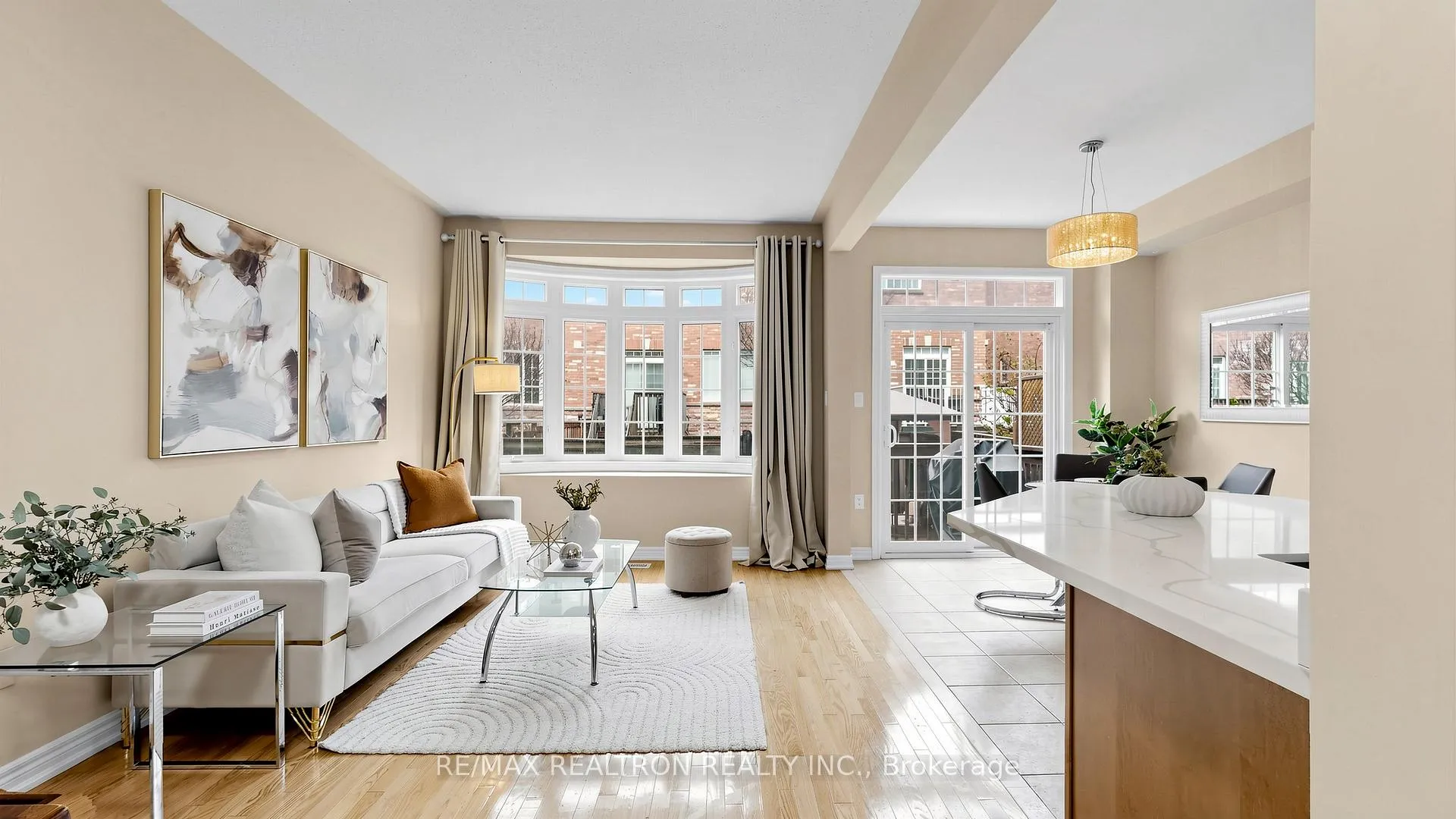 Photo 5 of 52 Gauguin Avenue, Vaughan, Patterson — HOMEH