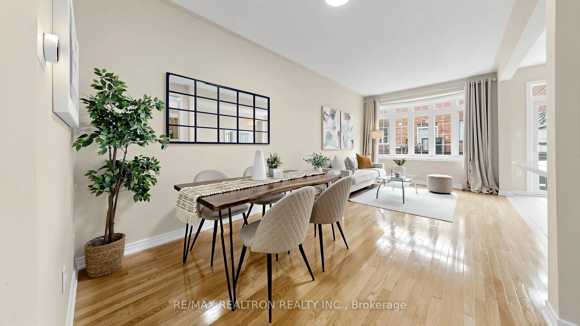 Photo 8 of 52 Gauguin Avenue, Vaughan, Patterson — HOMEH