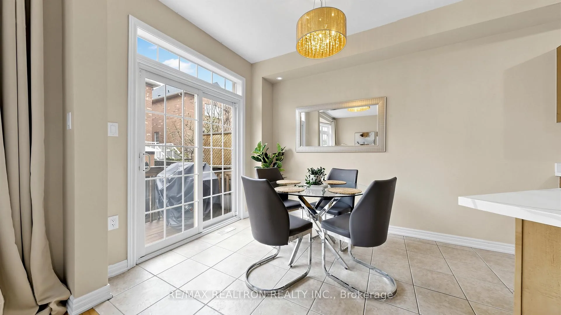 Photo 15 of 52 Gauguin Avenue, Vaughan, Patterson — HOMEH