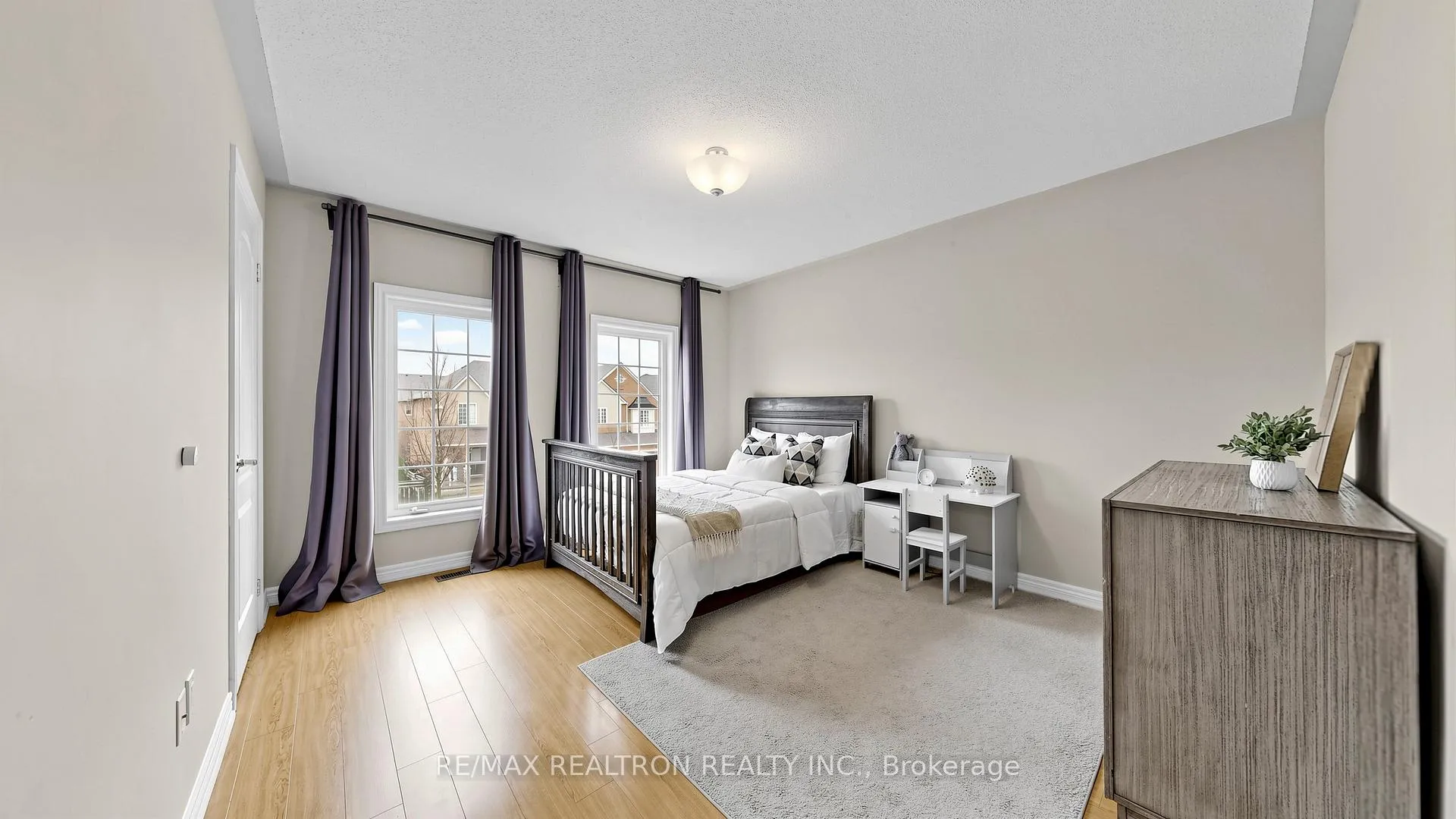 Photo 23 of 52 Gauguin Avenue, Vaughan, Patterson — HOMEH