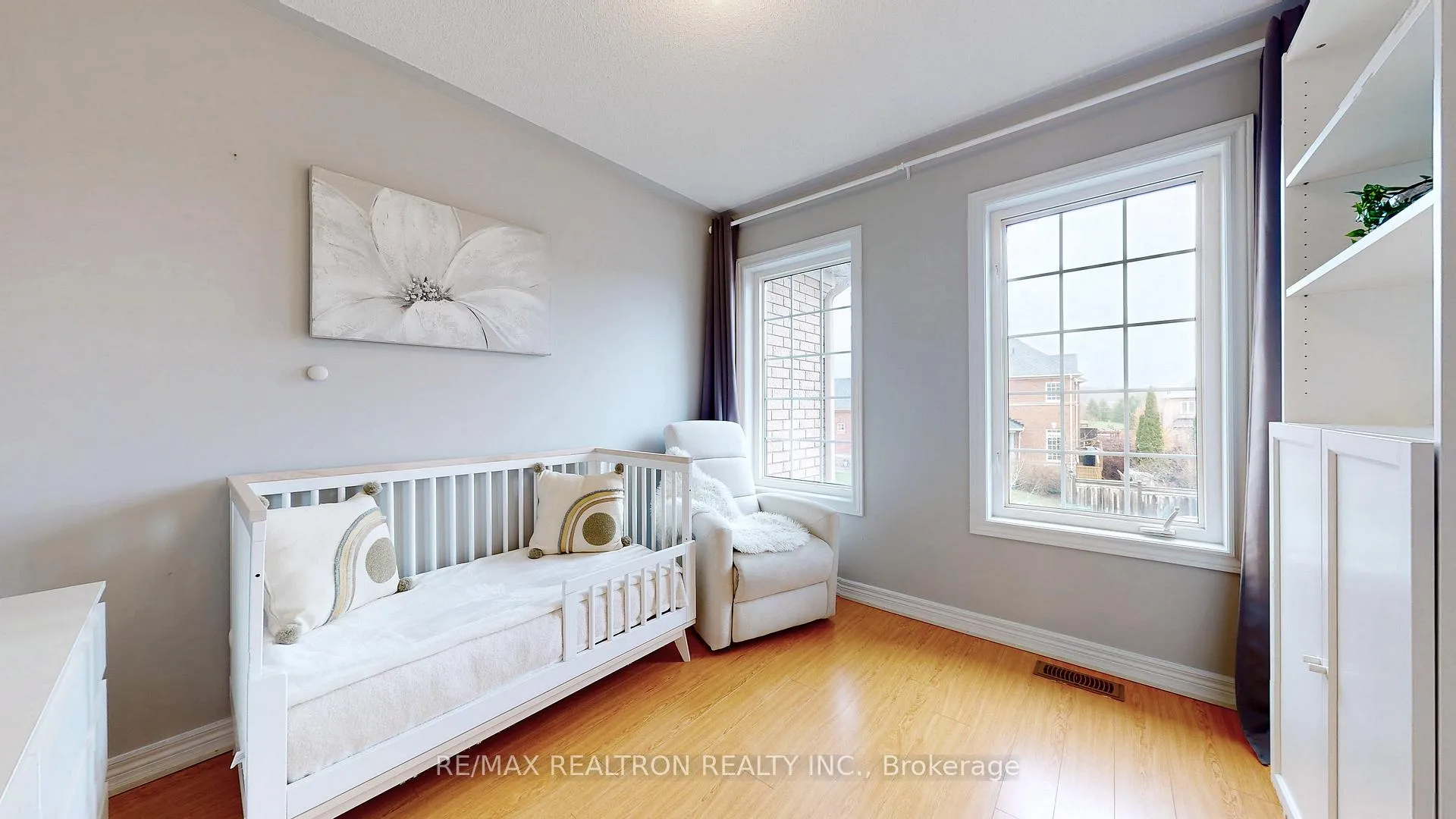 Photo 24 of 52 Gauguin Avenue, Vaughan, Patterson — HOMEH