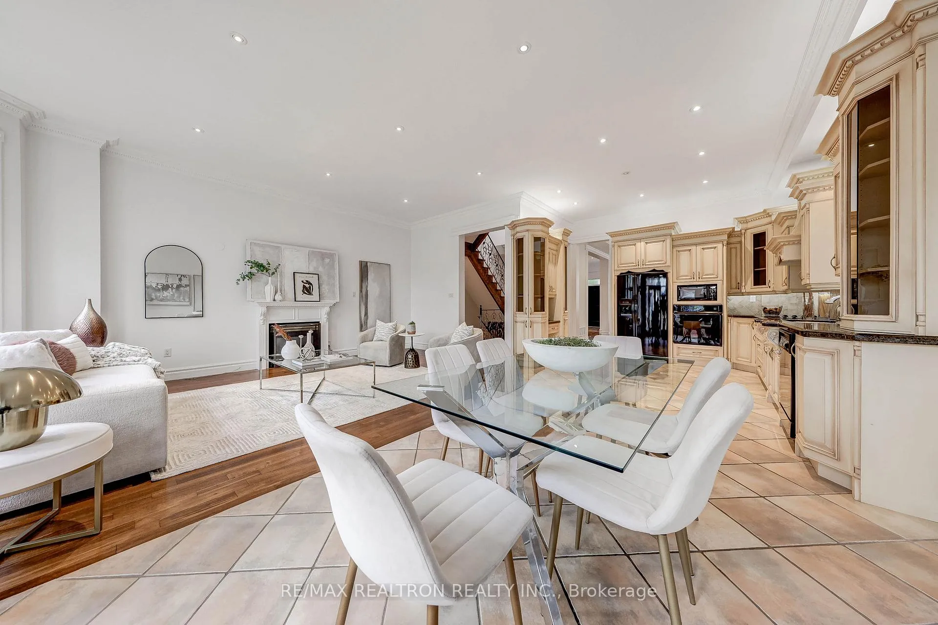 Photo 12 of 47 Haddington Avenue, Toronto, Bedford Park-Nortown — HOMEH