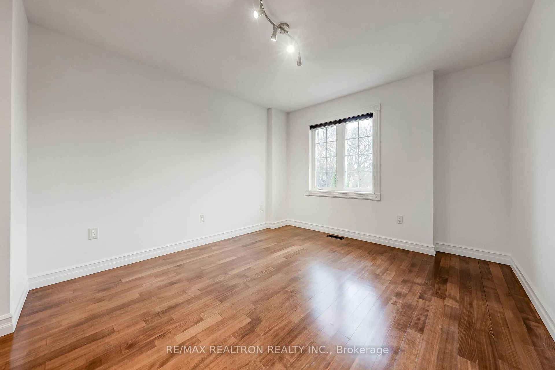 Photo 18 of 47 Haddington Avenue, Toronto, Bedford Park-Nortown — HOMEH