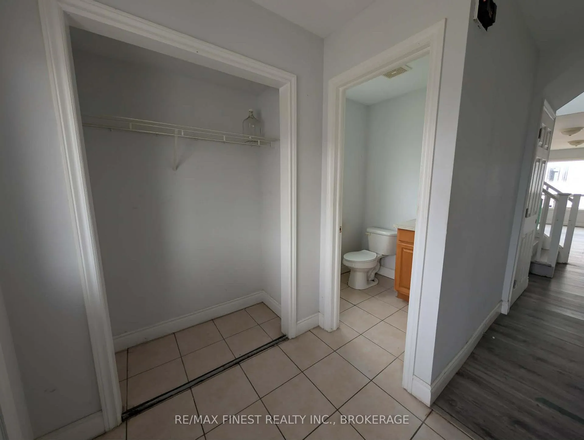 Photo 2 of 253 Conacher Drive, Kingston, Rideau — HOMEH