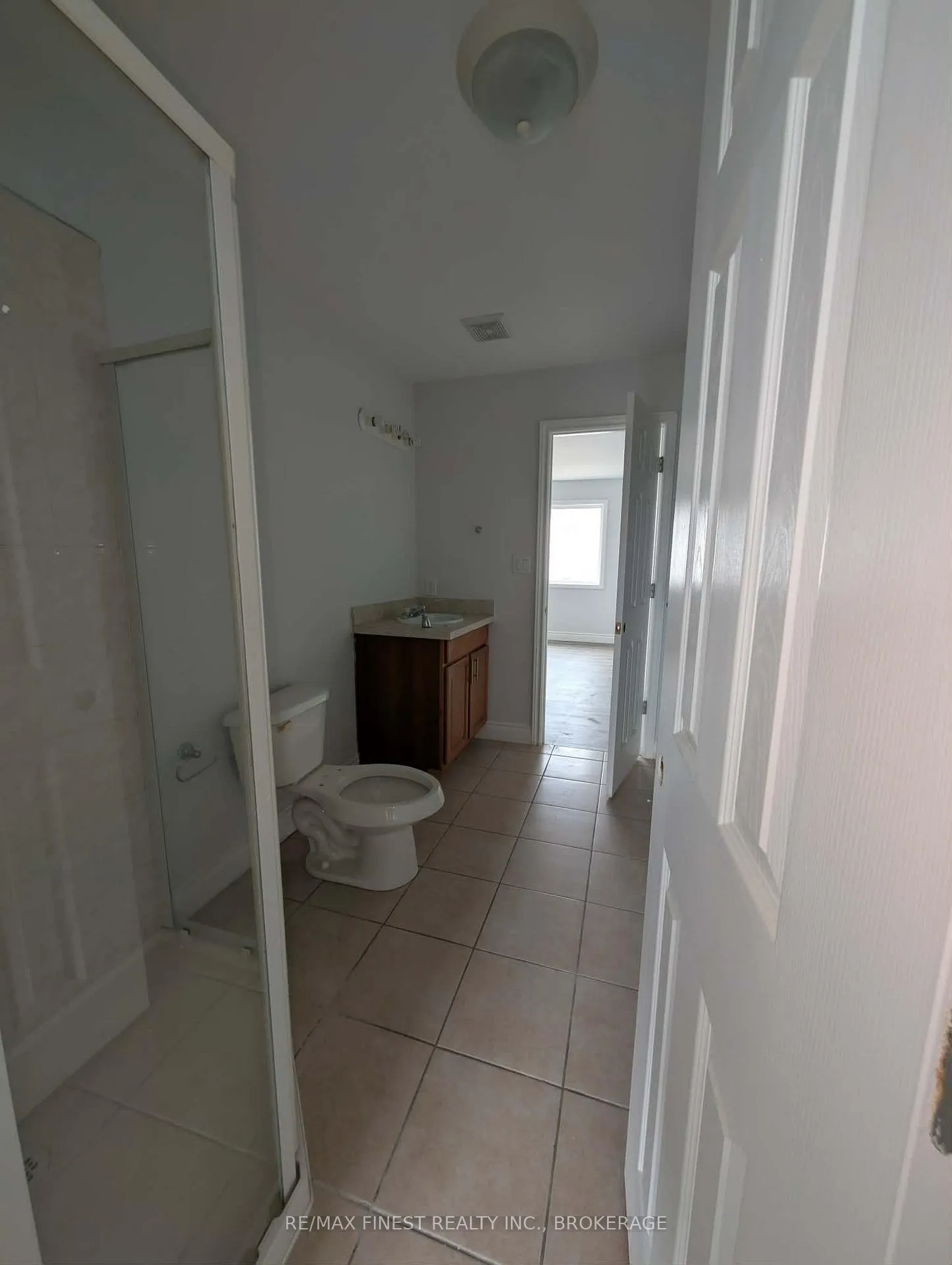 Photo 13 of 253 Conacher Drive, Kingston, Rideau — HOMEH