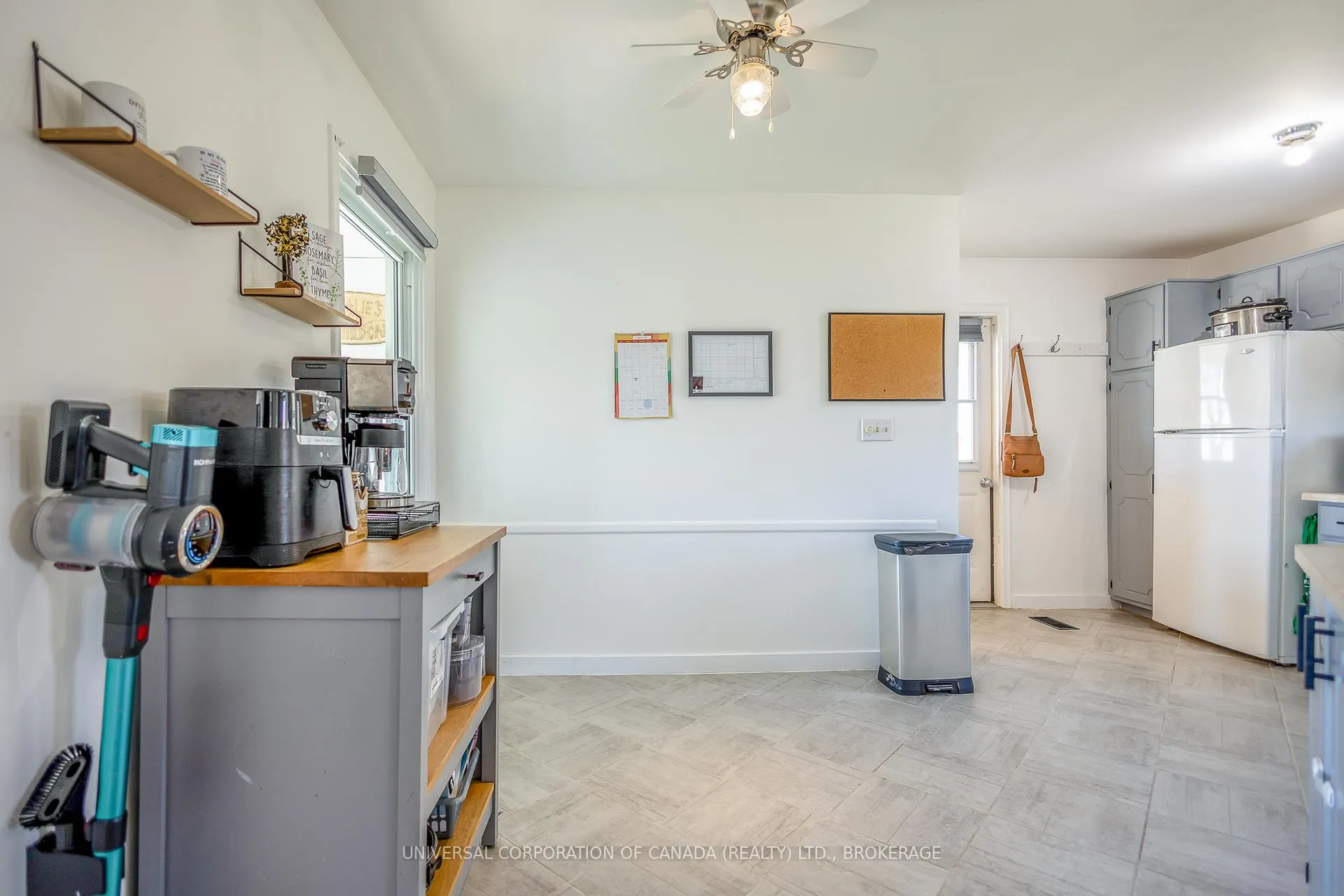 Photo 17 of 49334 Crossley-Hunter Line, Malahide, Rural Malahide — HOMEH