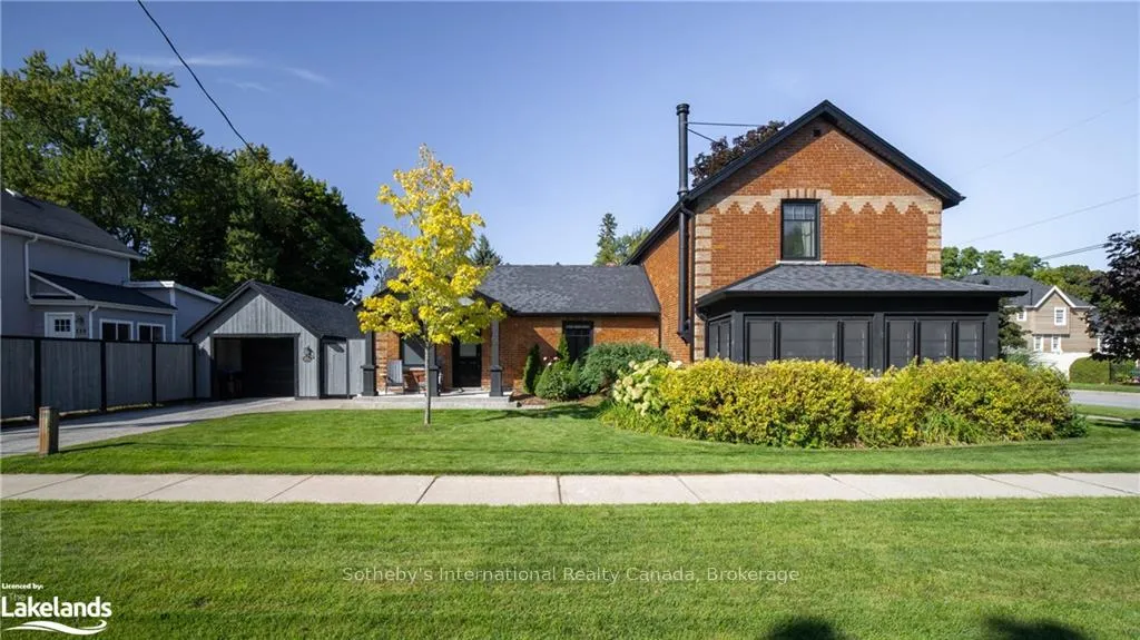 Photo 3 of 258 Maple Street, Collingwood — HOMEH