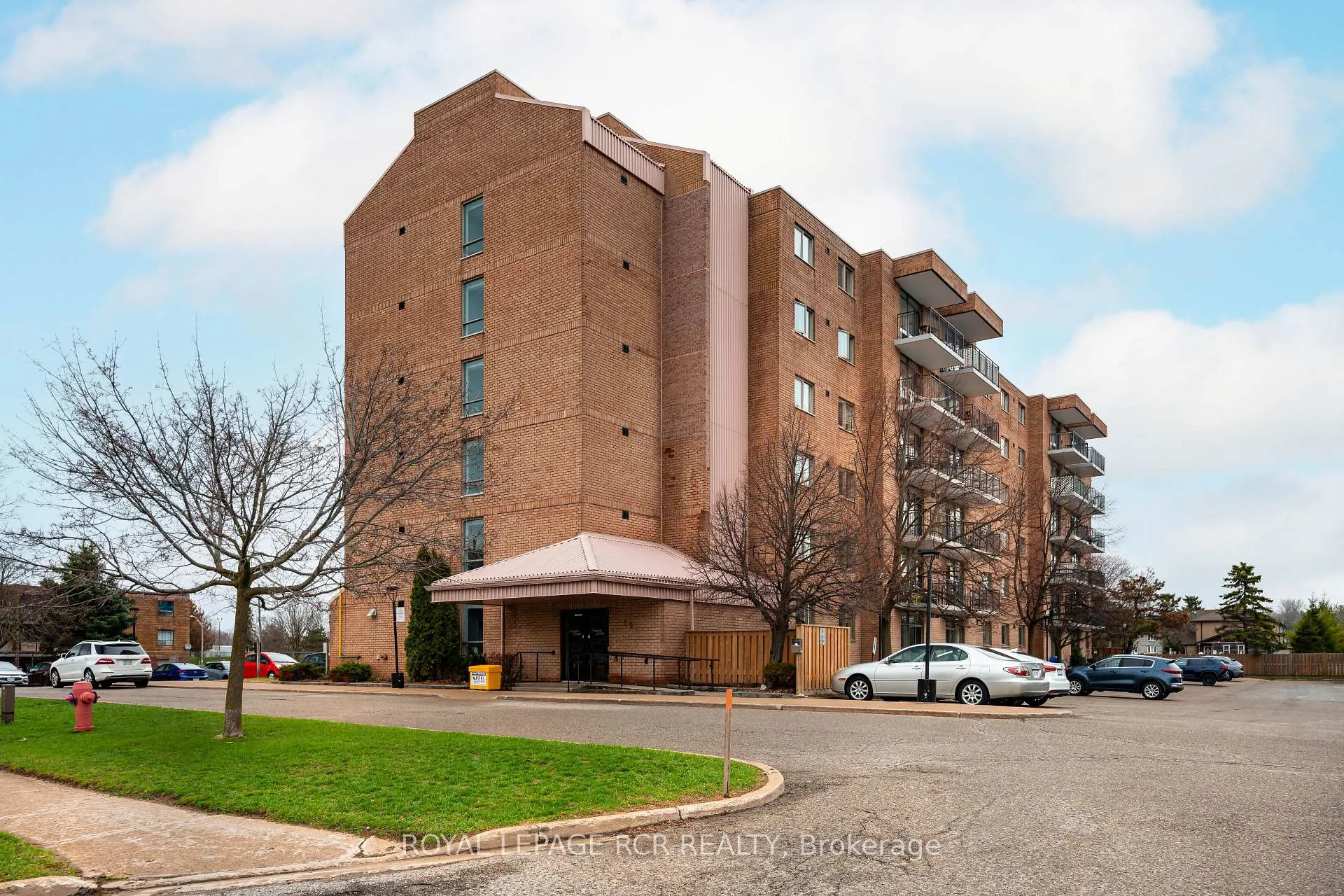 Front of Unit 32, 16 Fourth Street