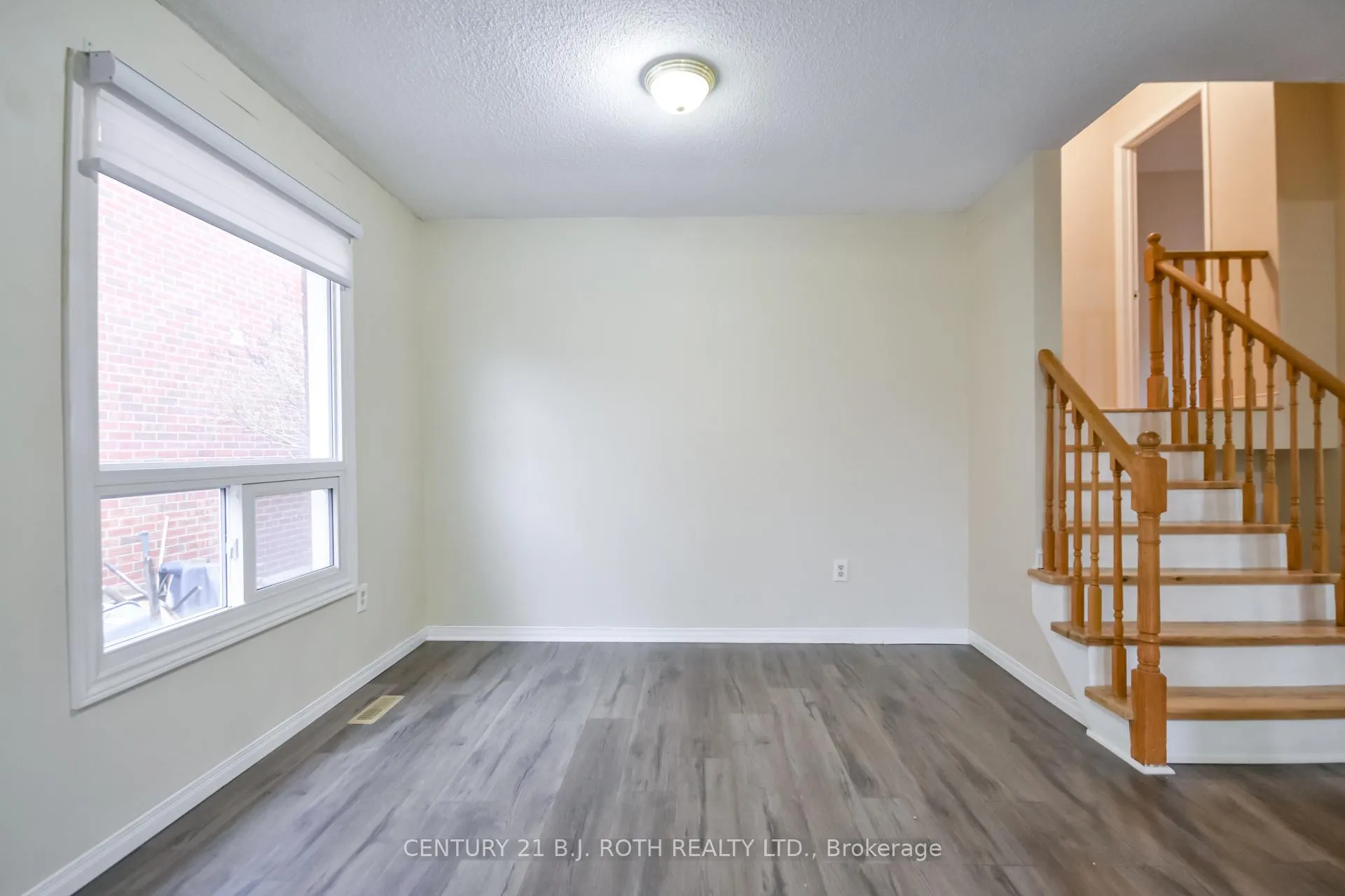 Photo 9 of Unit Upper, 51 Mcdougall Drive, Barrie, West Bayfield — HOMEH