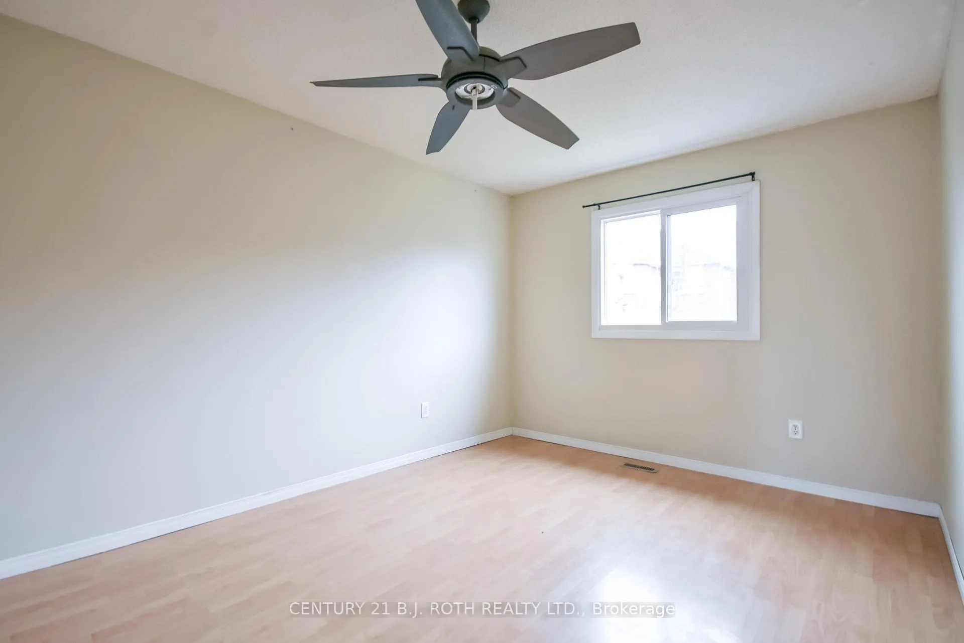 Photo 14 of Unit Upper, 51 Mcdougall Drive, Barrie, West Bayfield — HOMEH
