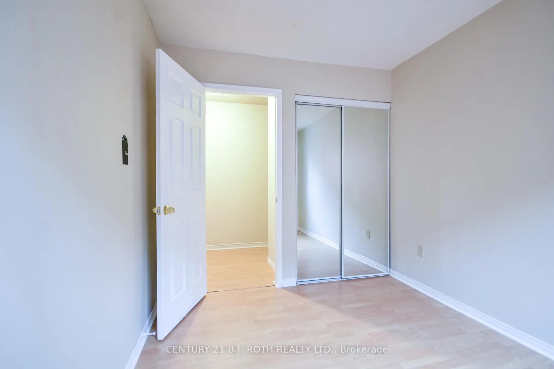 Photo 20 of Unit Upper, 51 Mcdougall Drive, Barrie, West Bayfield — HOMEH