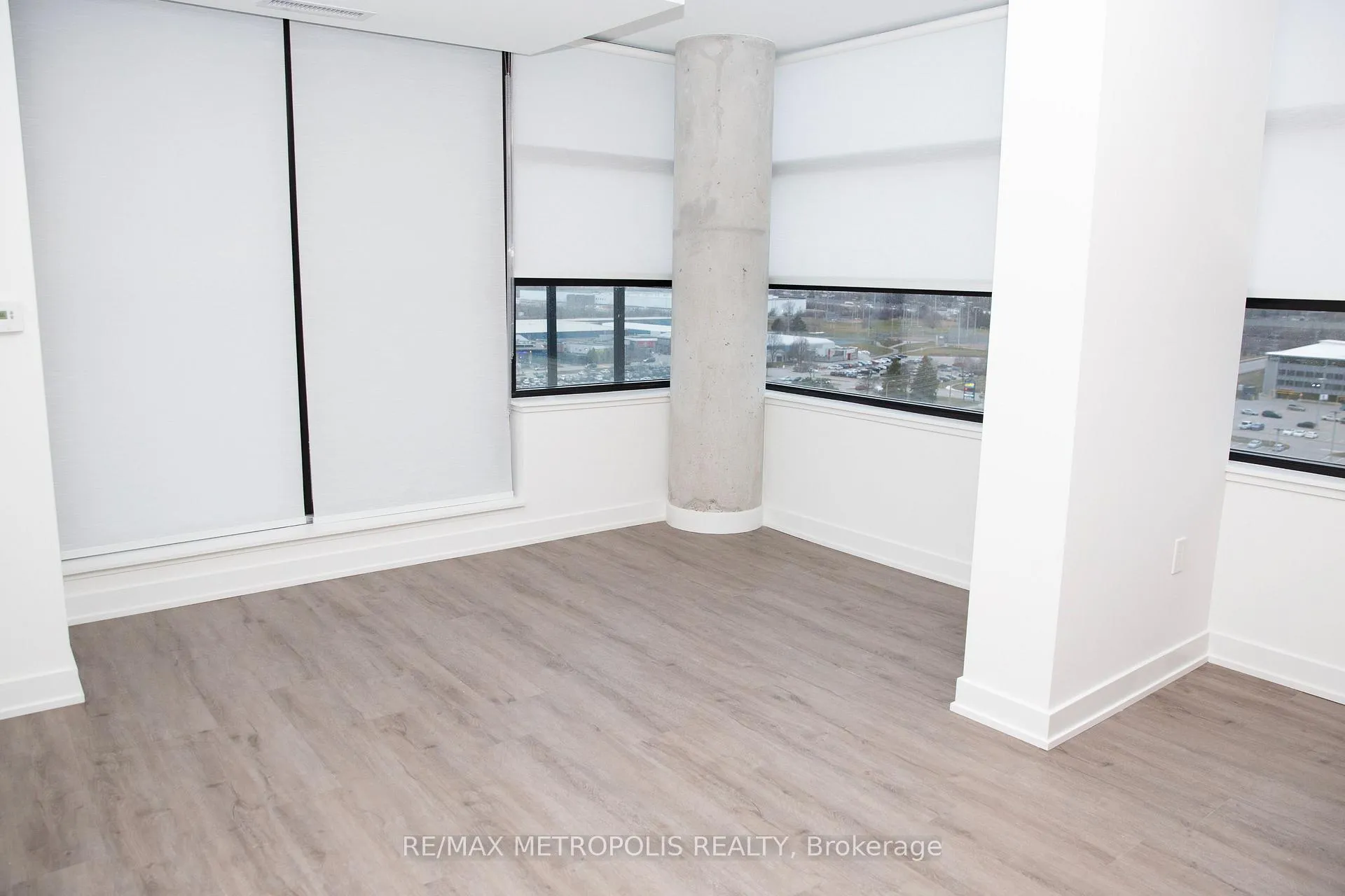 Front of Unit 1309, 1606 Charles Street