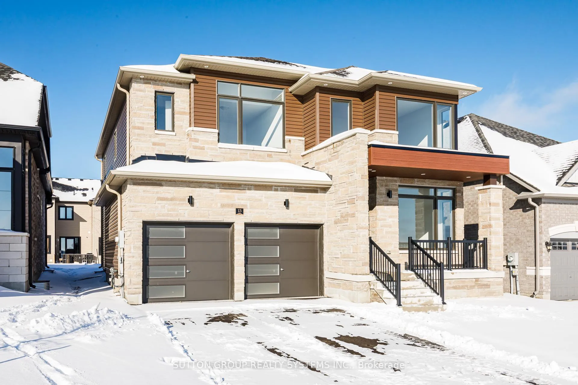 Photo 1 of 13 Sun Valley Avenue, Wasaga Beach — HOMEH