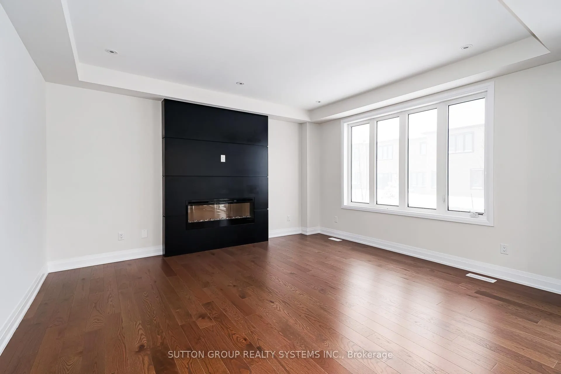 Photo 5 of 13 Sun Valley Avenue, Wasaga Beach — HOMEH