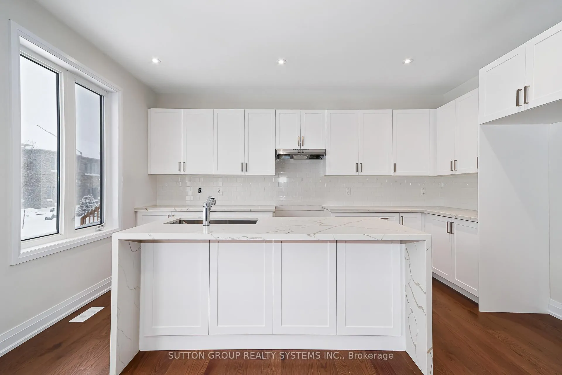 Photo 11 of 13 Sun Valley Avenue, Wasaga Beach — HOMEH