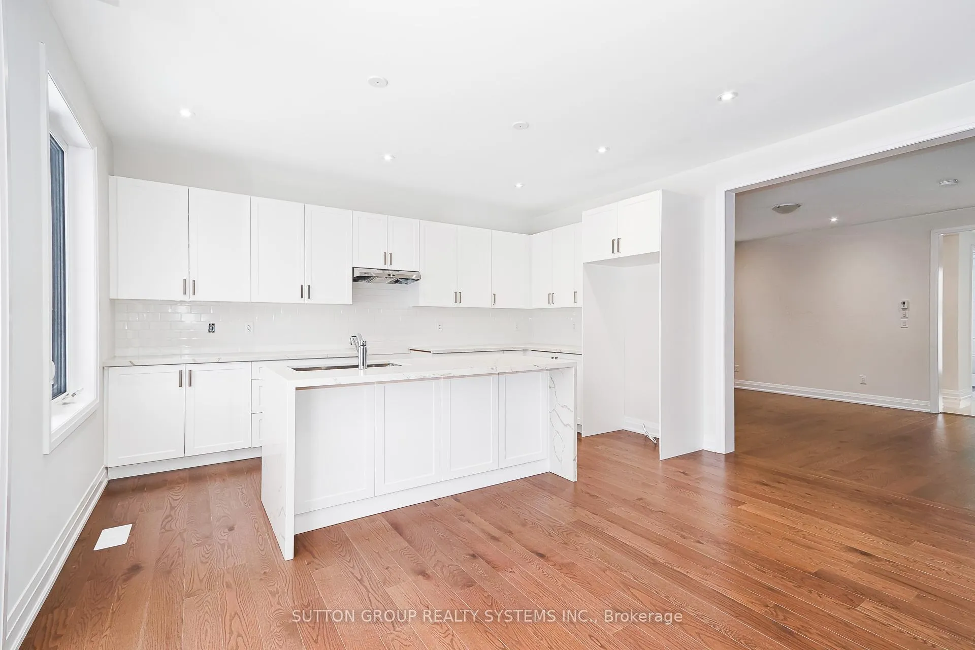 Photo 12 of 13 Sun Valley Avenue, Wasaga Beach — HOMEH