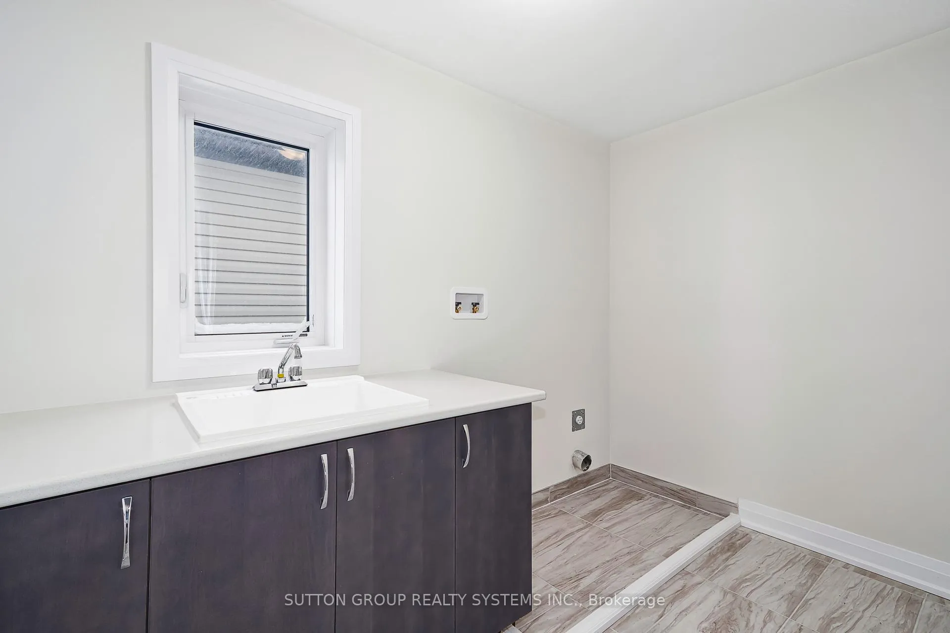 Photo 17 of 13 Sun Valley Avenue, Wasaga Beach — HOMEH