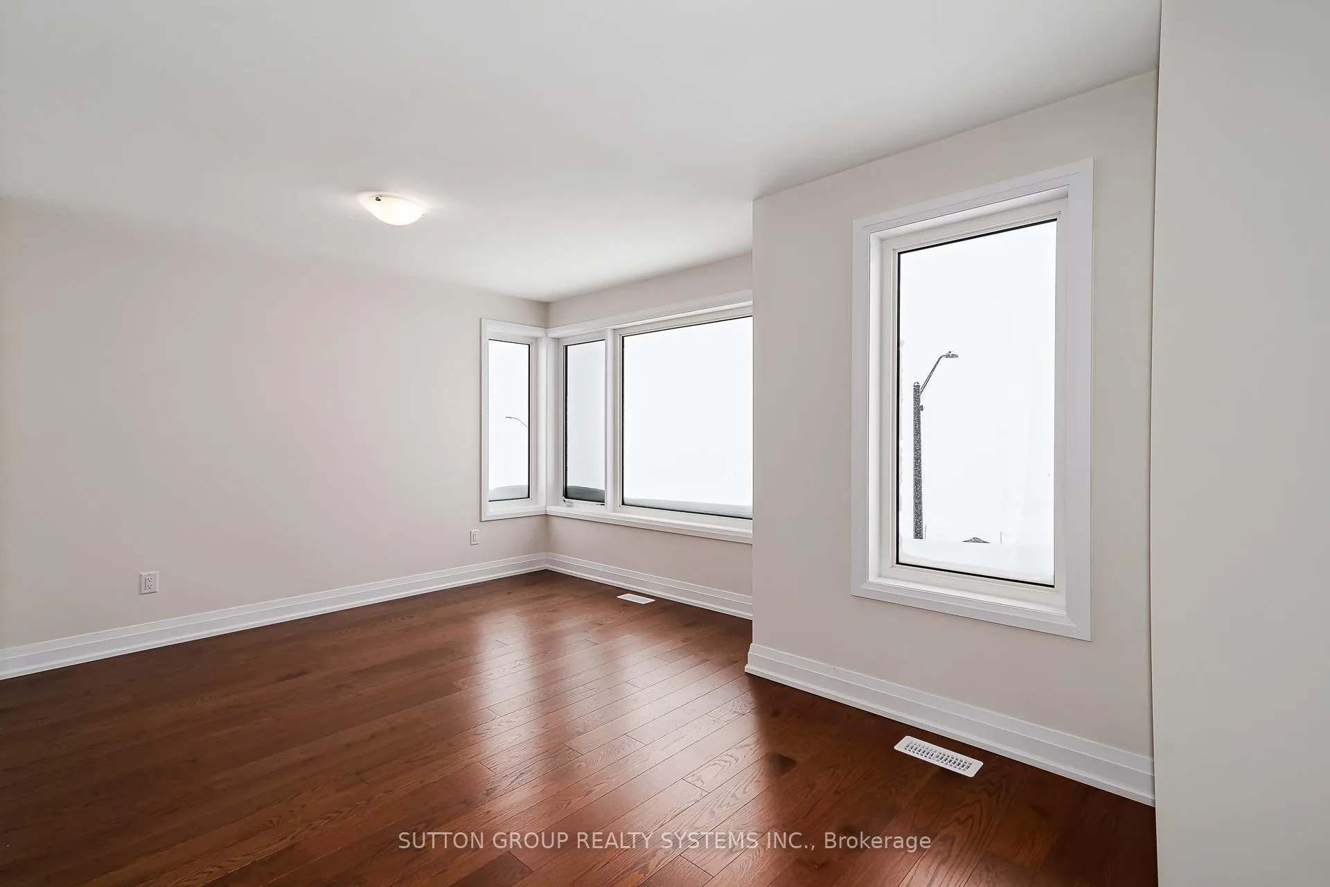 Photo 26 of 13 Sun Valley Avenue, Wasaga Beach — HOMEH