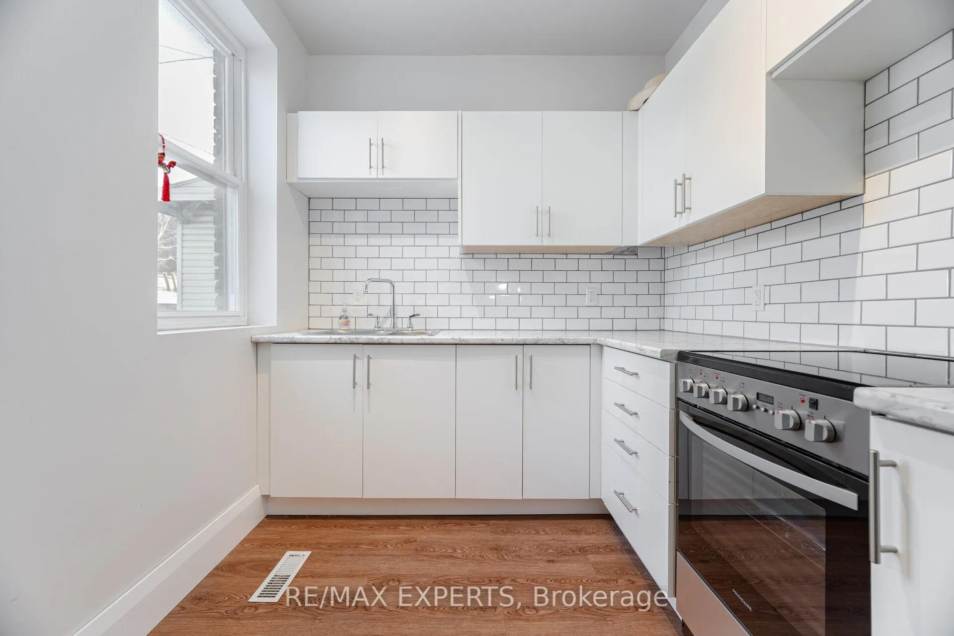 Photo 7 of 289 Old Weston Road, Toronto, Weston-Pellam Park — HOMEH