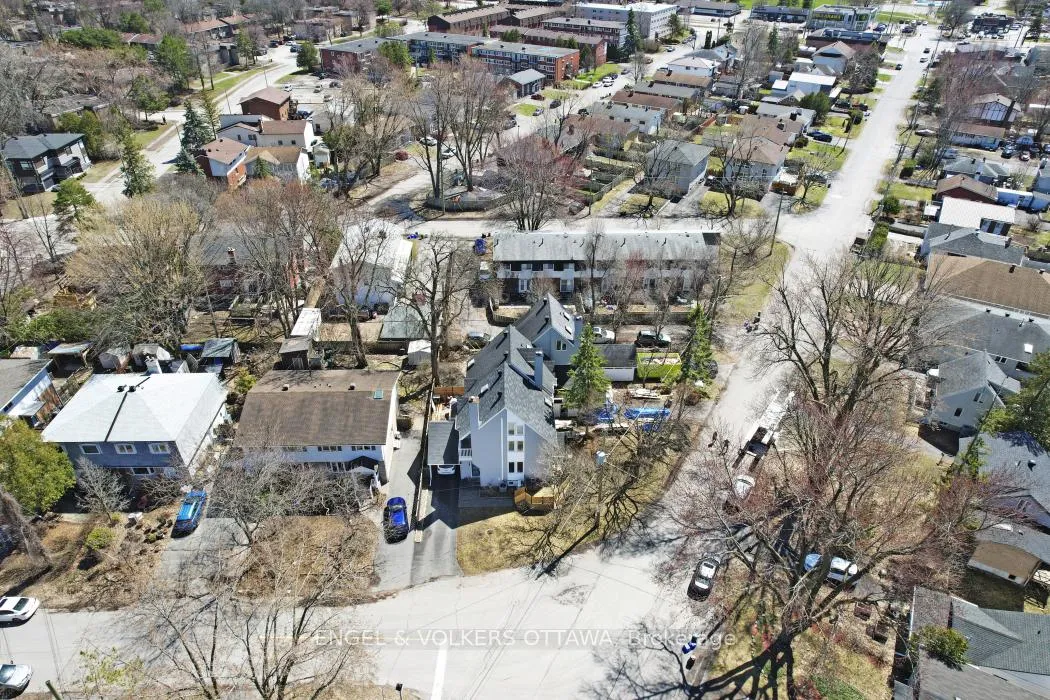 Photo 4 of 72 Scrivens Street, Ottawa, Britannia — HOMEH