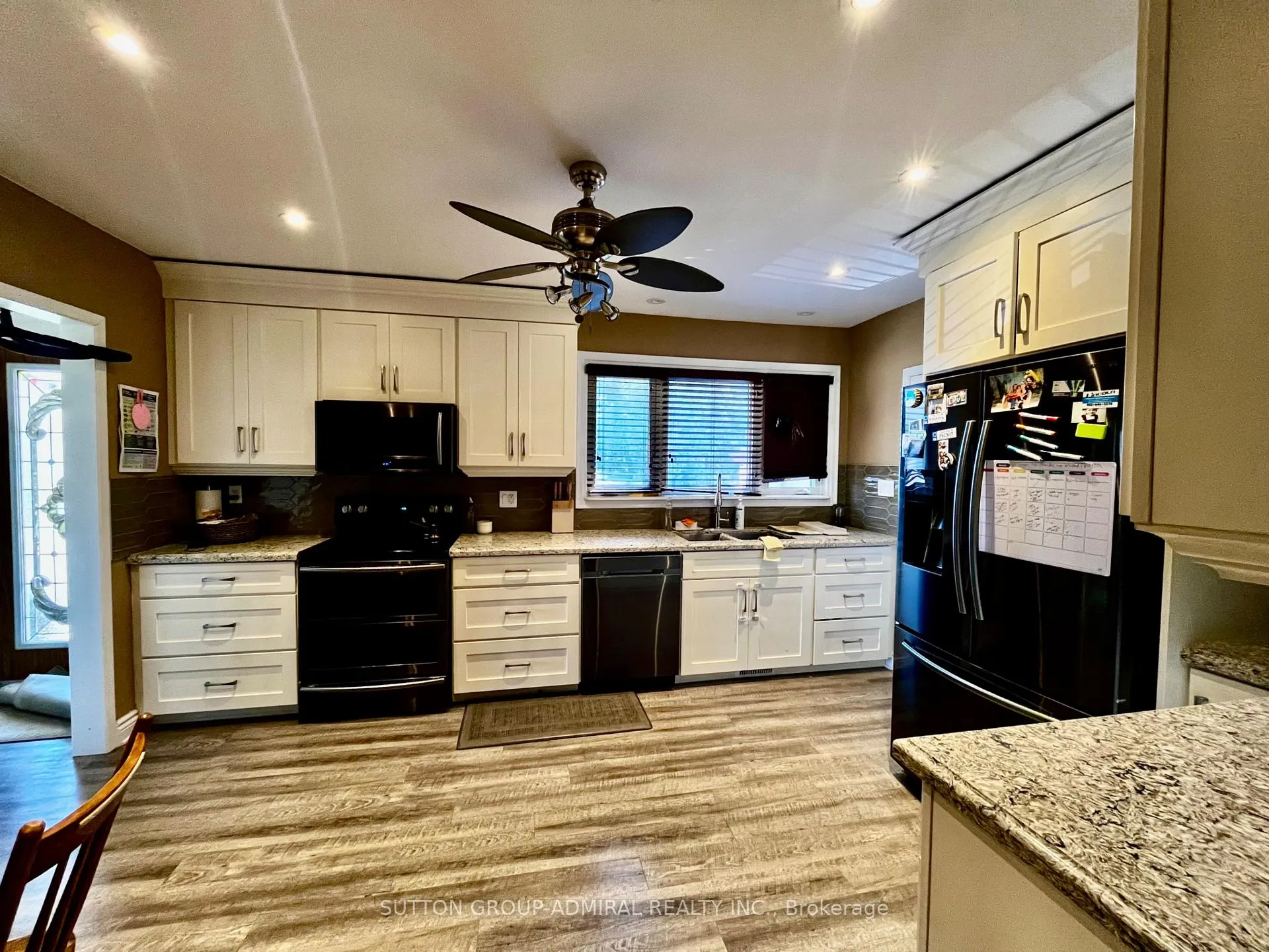 Photo 1 of 7468 Wanless Street, Niagara Falls, Ascot — HOMEH