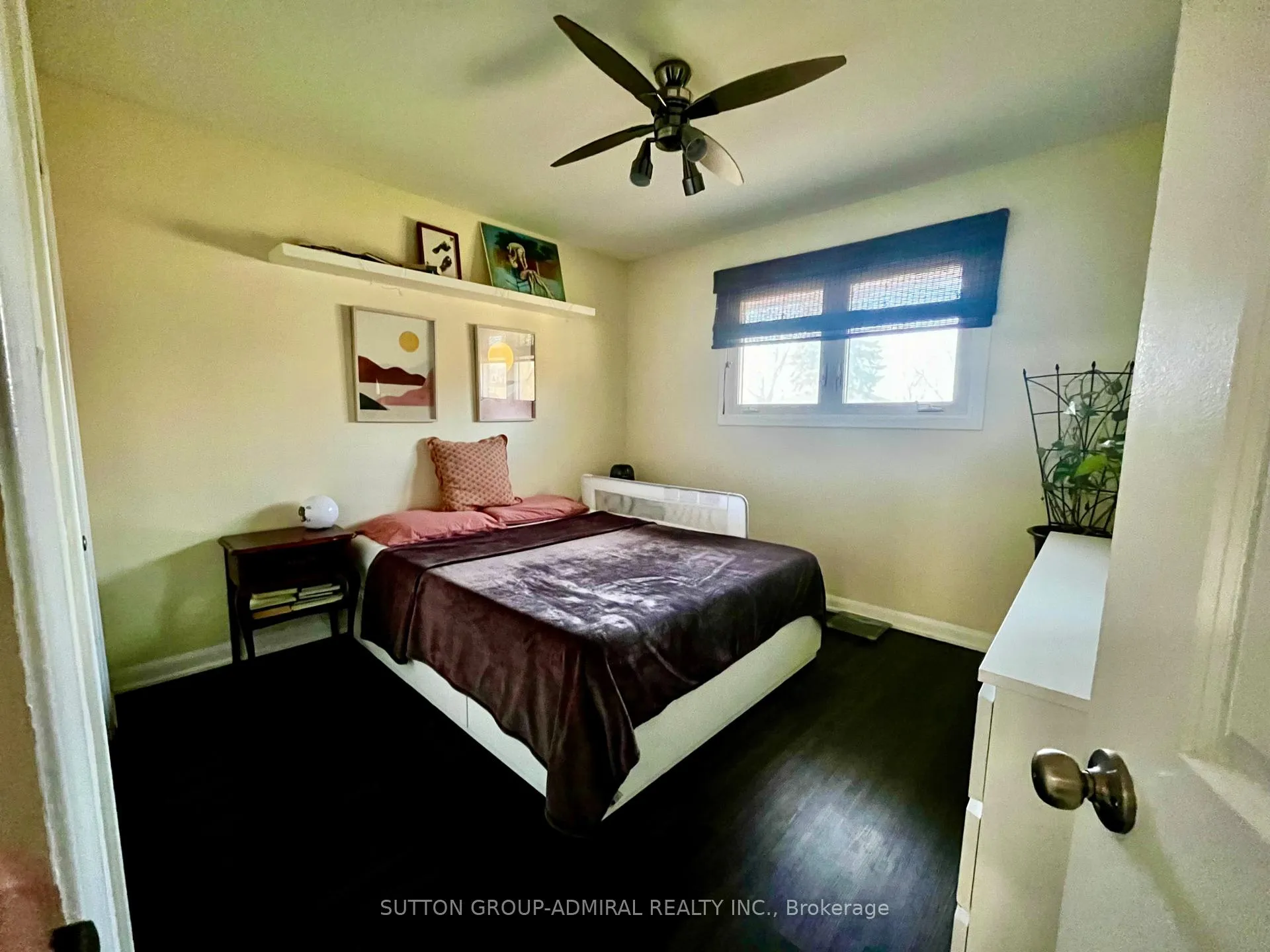 Photo 9 of 7468 Wanless Street, Niagara Falls, Ascot — HOMEH