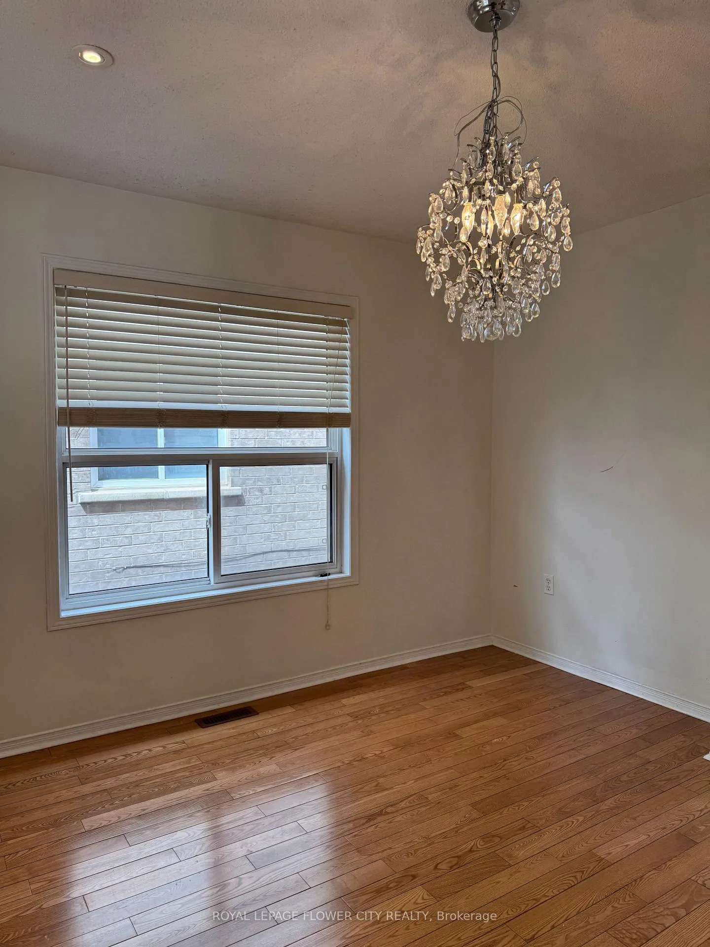 Photo 7 of Unit Upper, 58 Brentcliff Drive, Brampton, Fletcher's Meadow — HOMEH