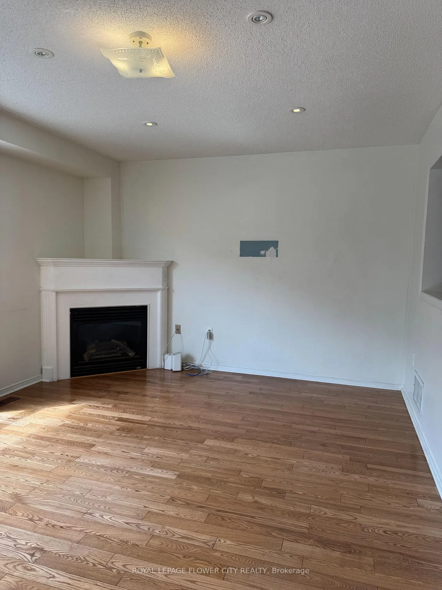 Photo 14 of Unit Upper, 58 Brentcliff Drive, Brampton, Fletcher's Meadow — HOMEH