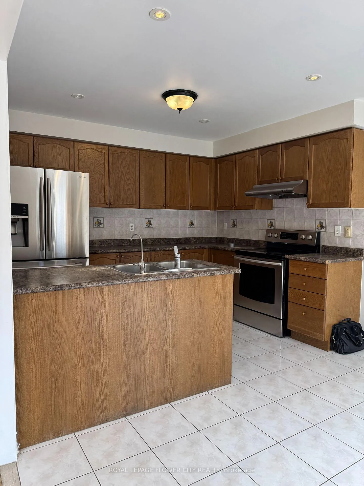 Photo 20 of Unit Upper, 58 Brentcliff Drive, Brampton, Fletcher's Meadow — HOMEH