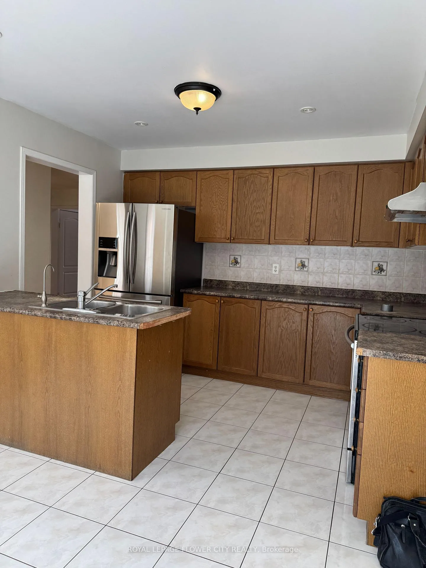 Photo 25 of Unit Upper, 58 Brentcliff Drive, Brampton, Fletcher's Meadow — HOMEH