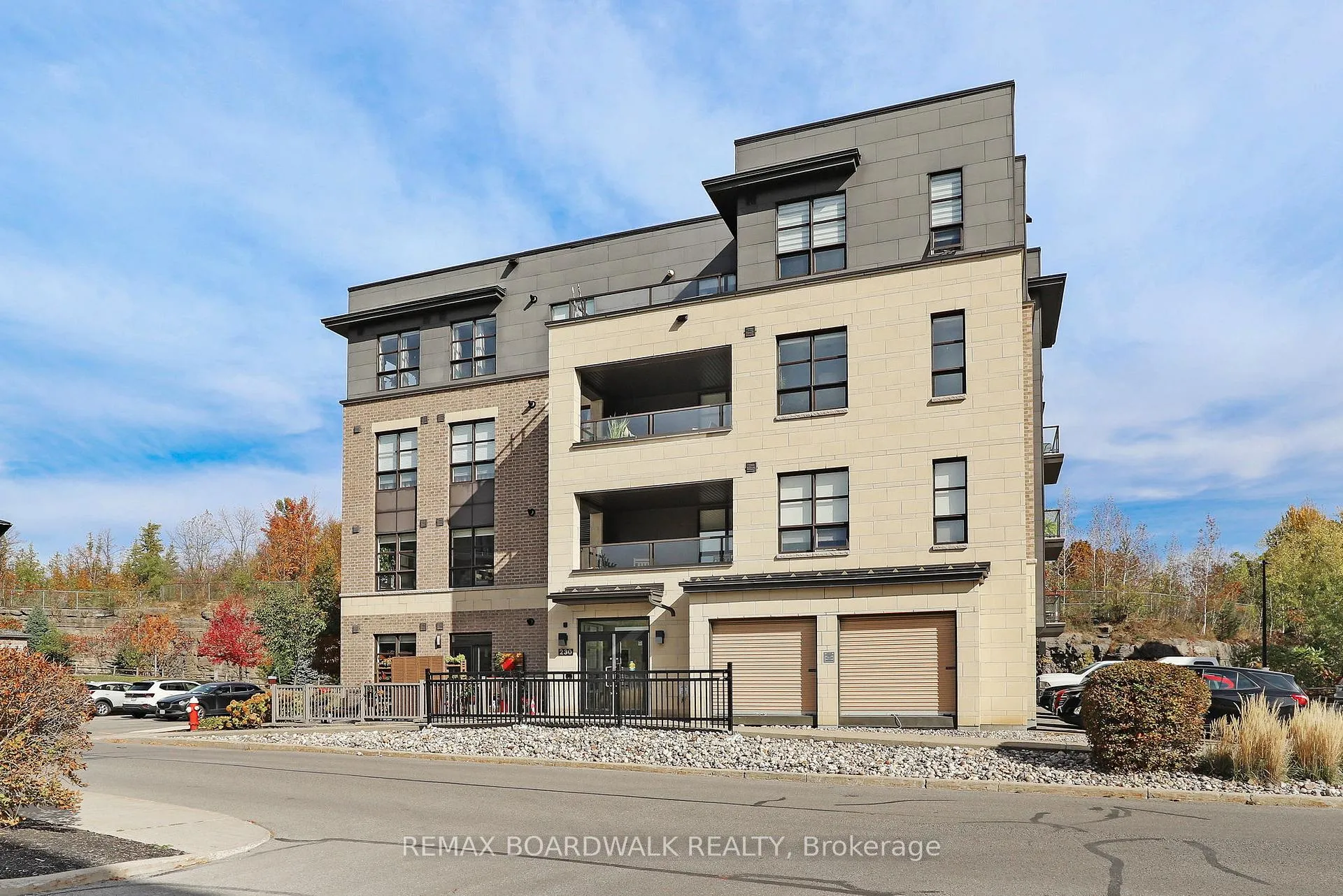 Photo 6 of Unit #202, 230 Titanium Private, Ottawa, Convent Glen North — HOMEH