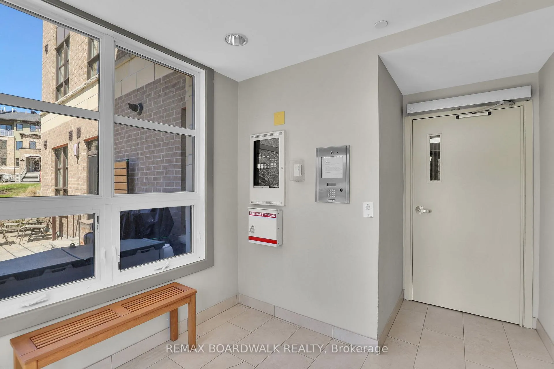 Photo 11 of Unit #202, 230 Titanium Private, Ottawa, Convent Glen North — HOMEH