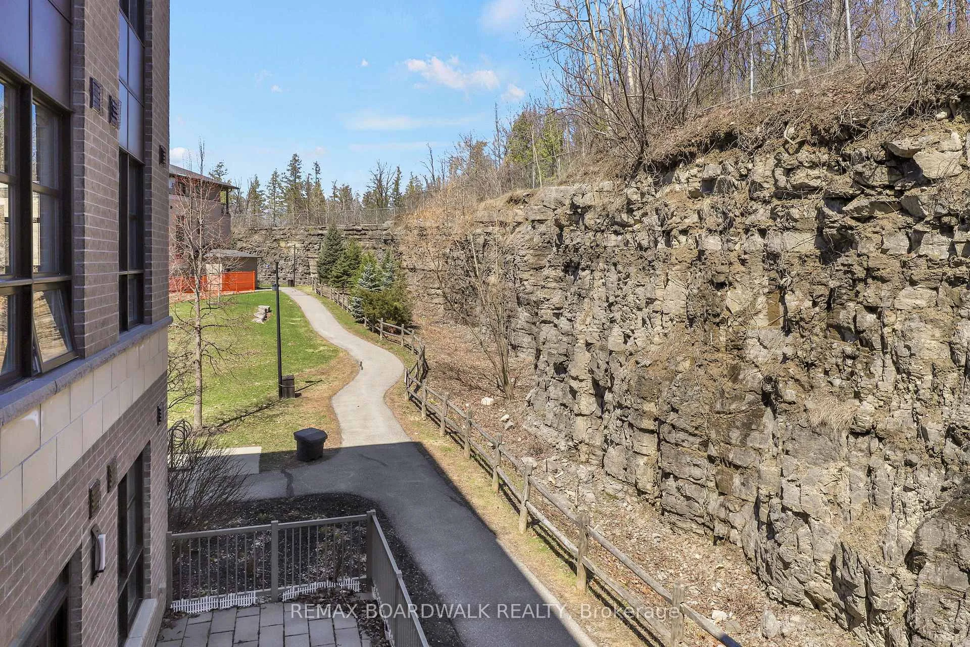 Photo 34 of Unit #202, 230 Titanium Private, Ottawa, Convent Glen North — HOMEH