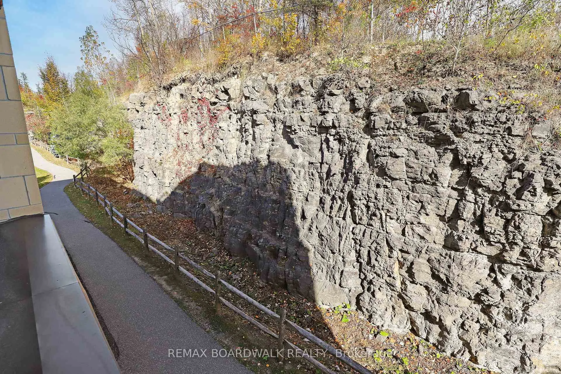 Photo 37 of Unit #202, 230 Titanium Private, Ottawa, Convent Glen North — HOMEH