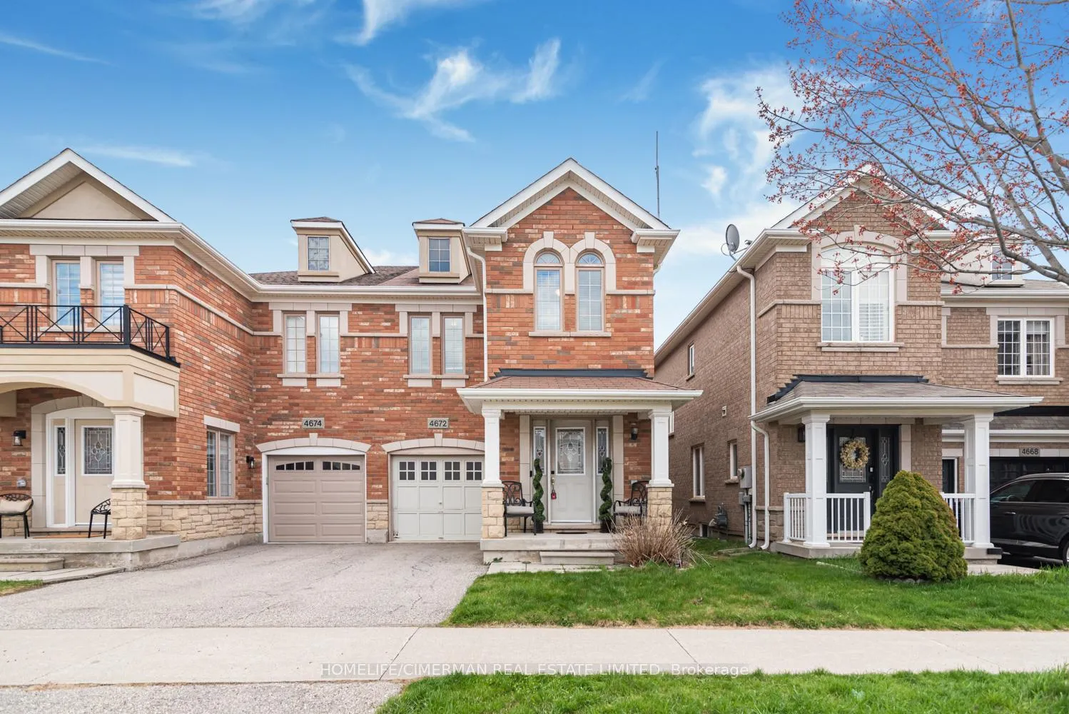 Photo 1 of 4672 Thomas Alton Boulevard, Burlington, Alton — HOMEH