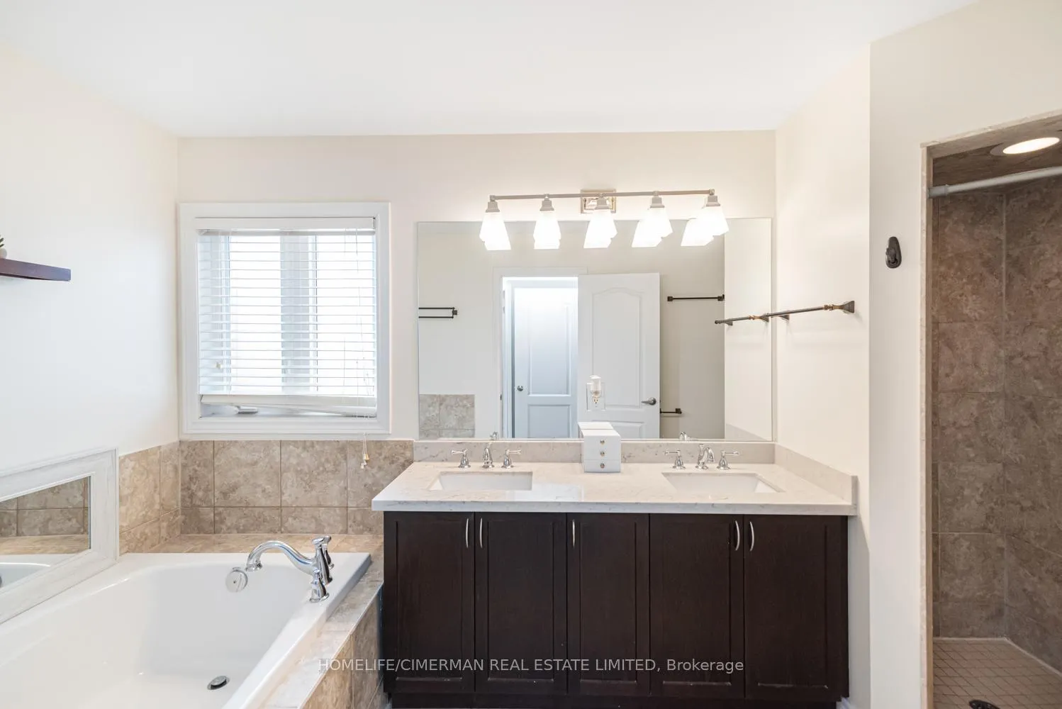 Photo 39 of 4672 Thomas Alton Boulevard, Burlington, Alton — HOMEH