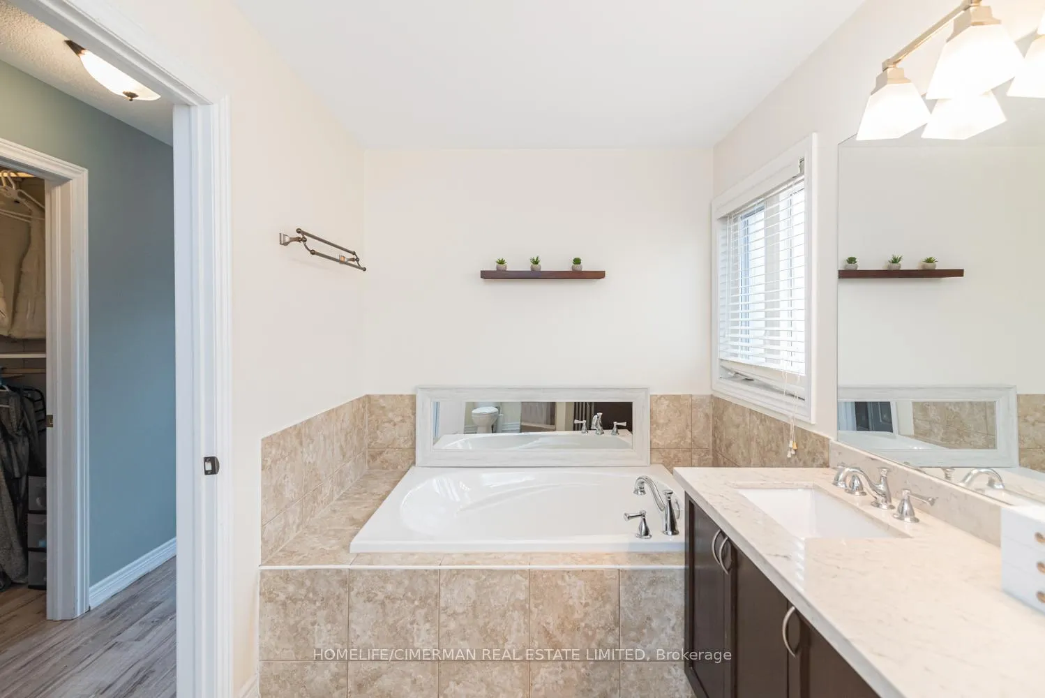 Photo 40 of 4672 Thomas Alton Boulevard, Burlington, Alton — HOMEH