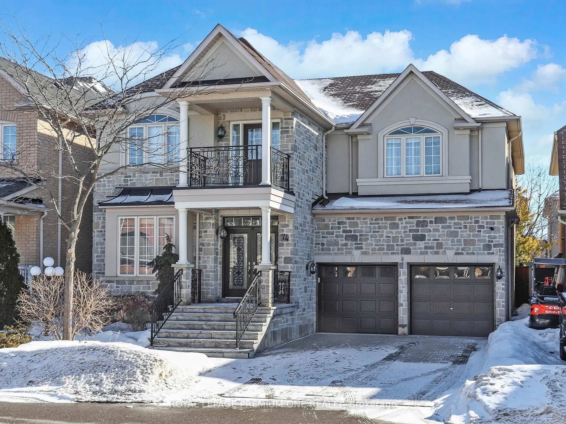 Photo 2 of 74 Foresta Drive, Vaughan, Vellore Village — HOMEH