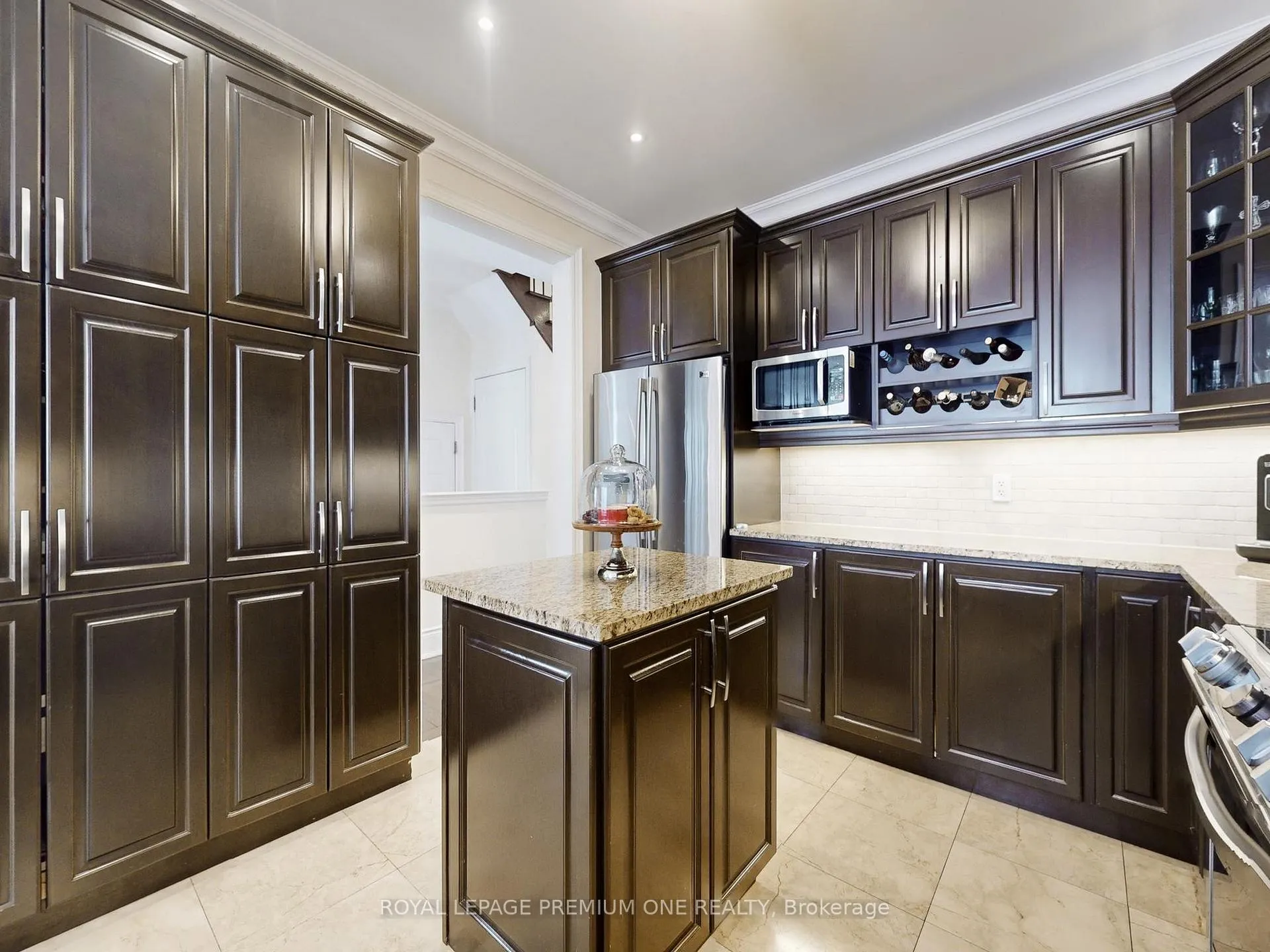 Photo 12 of 74 Foresta Drive, Vaughan, Vellore Village — HOMEH