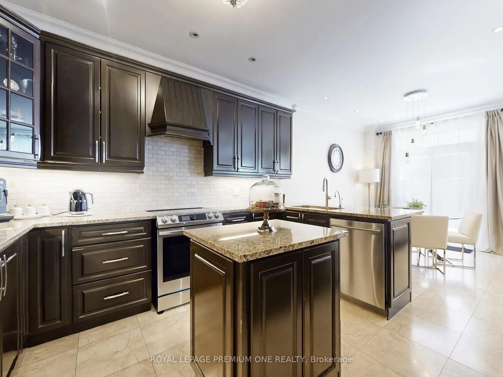 Photo 14 of 74 Foresta Drive, Vaughan, Vellore Village — HOMEH